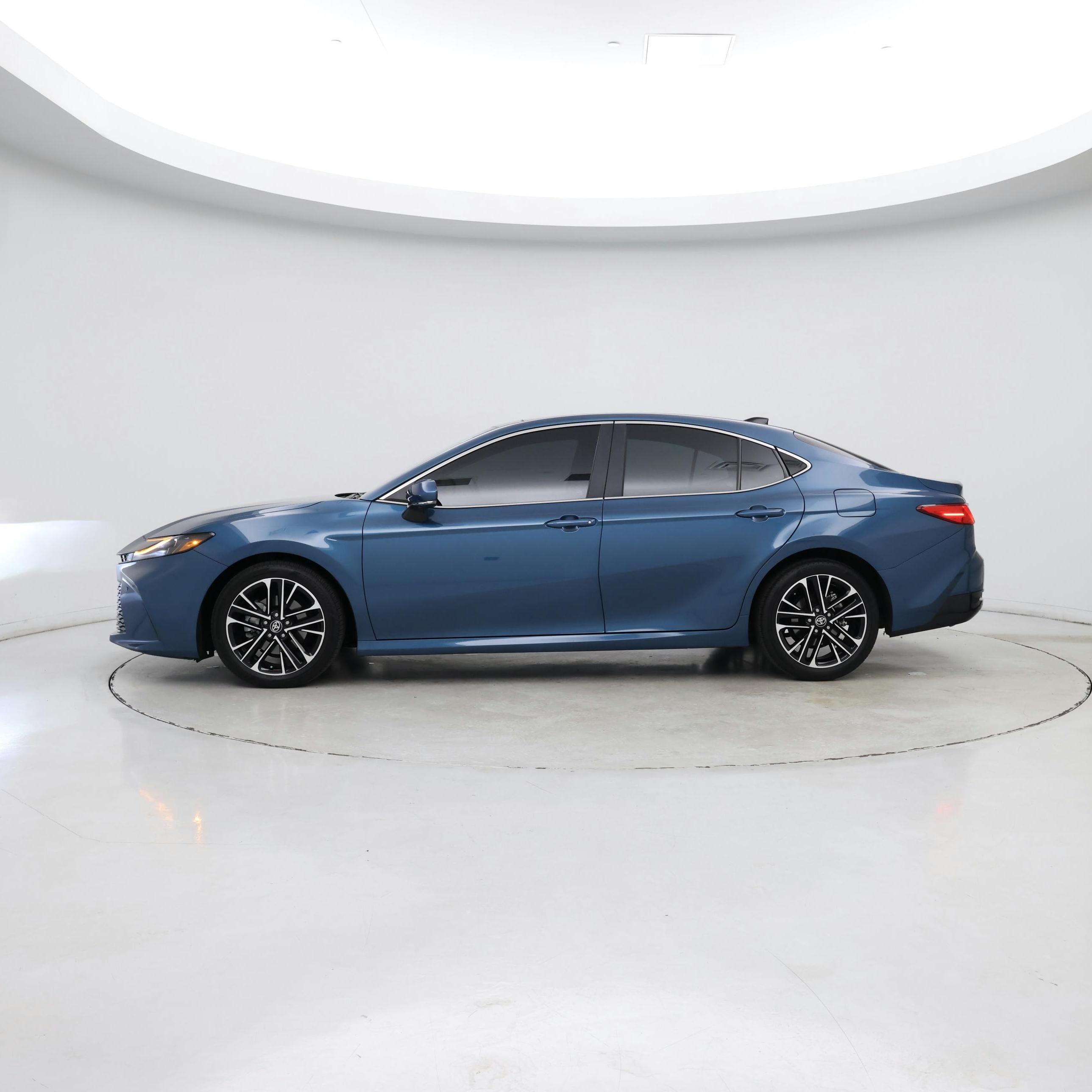 Thumbnail: 2025 Toyota Camry - 3