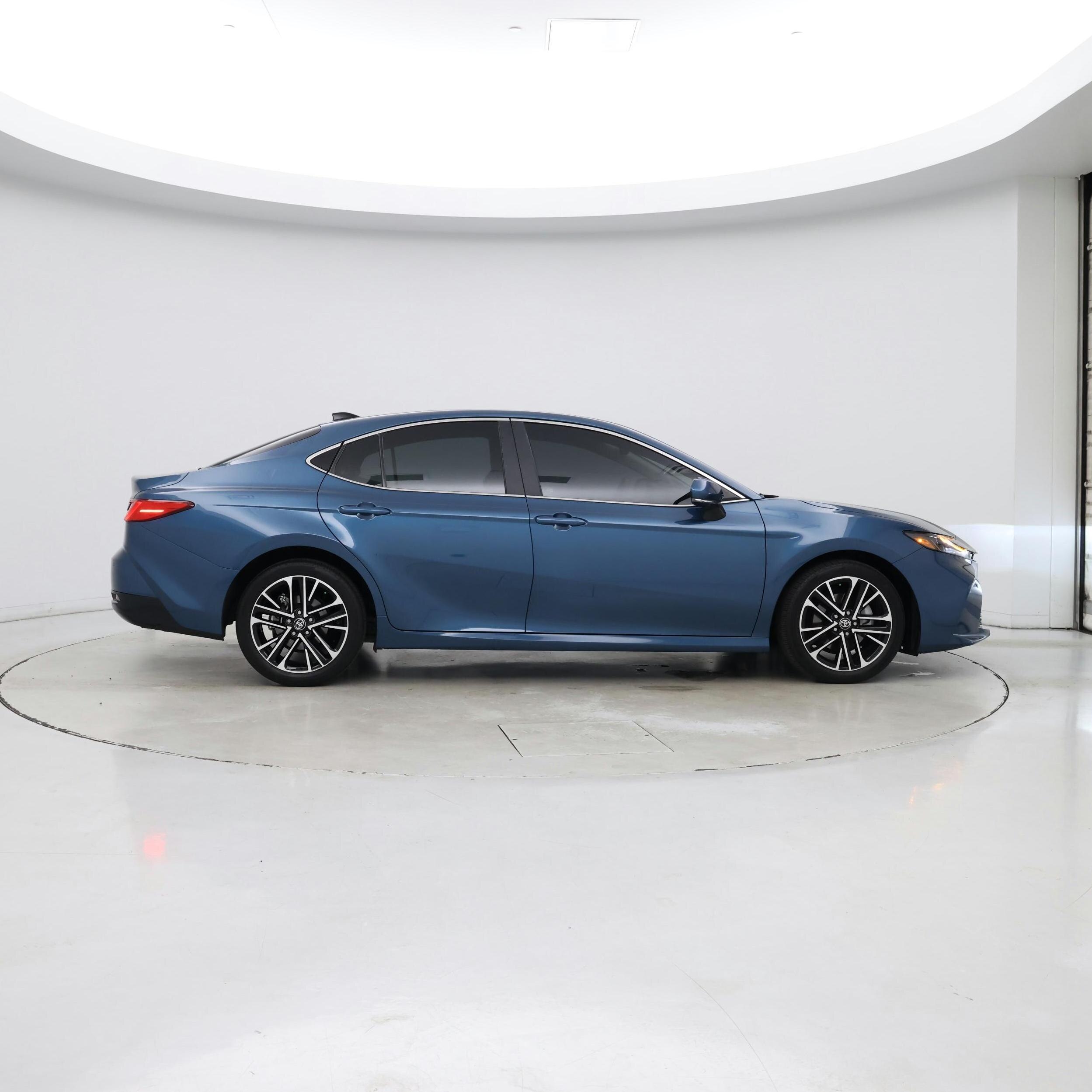 Thumbnail: 2025 Toyota Camry - 7