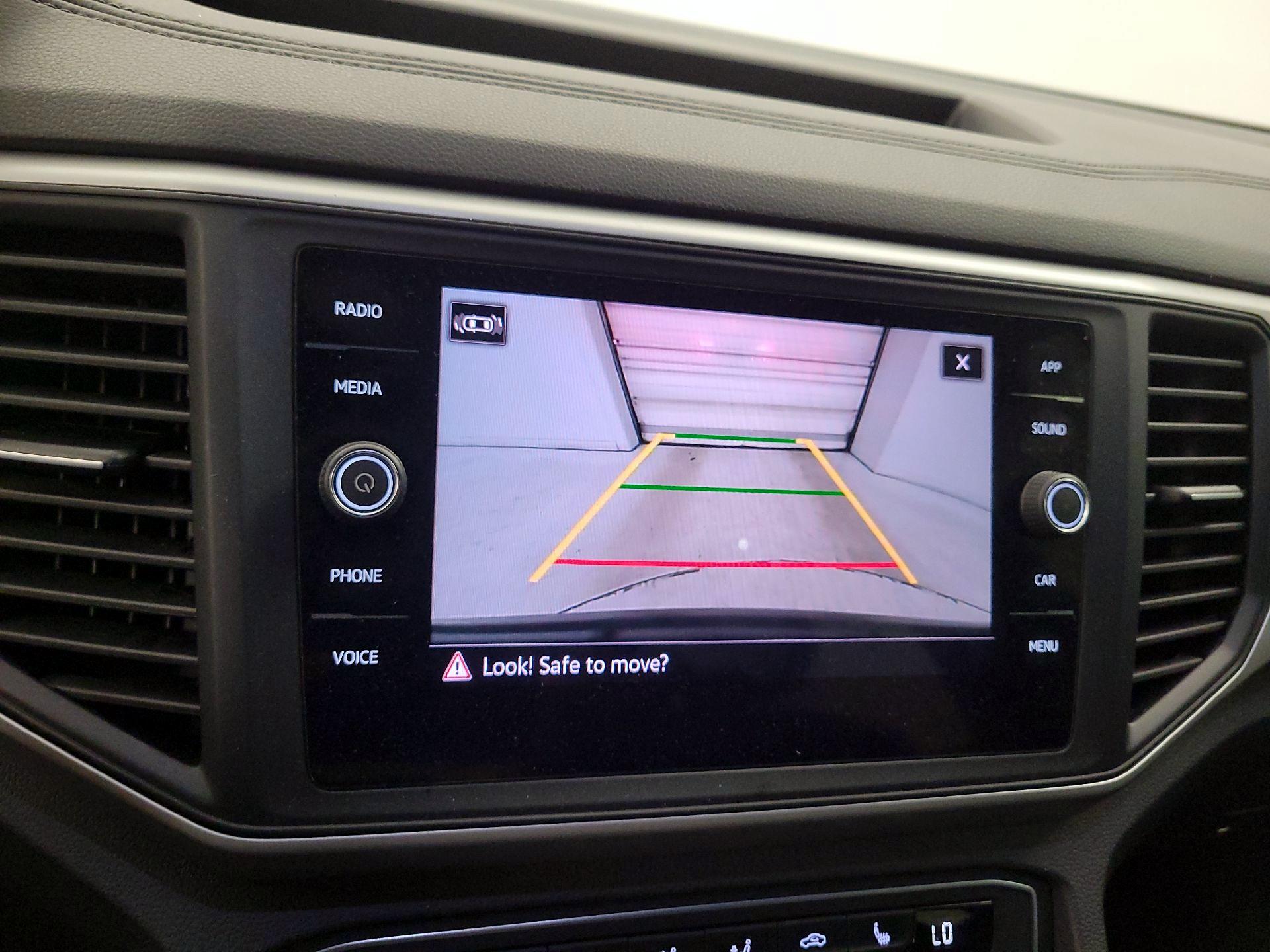 Thumbnail: 2021 Volkswagen Atlas - 14