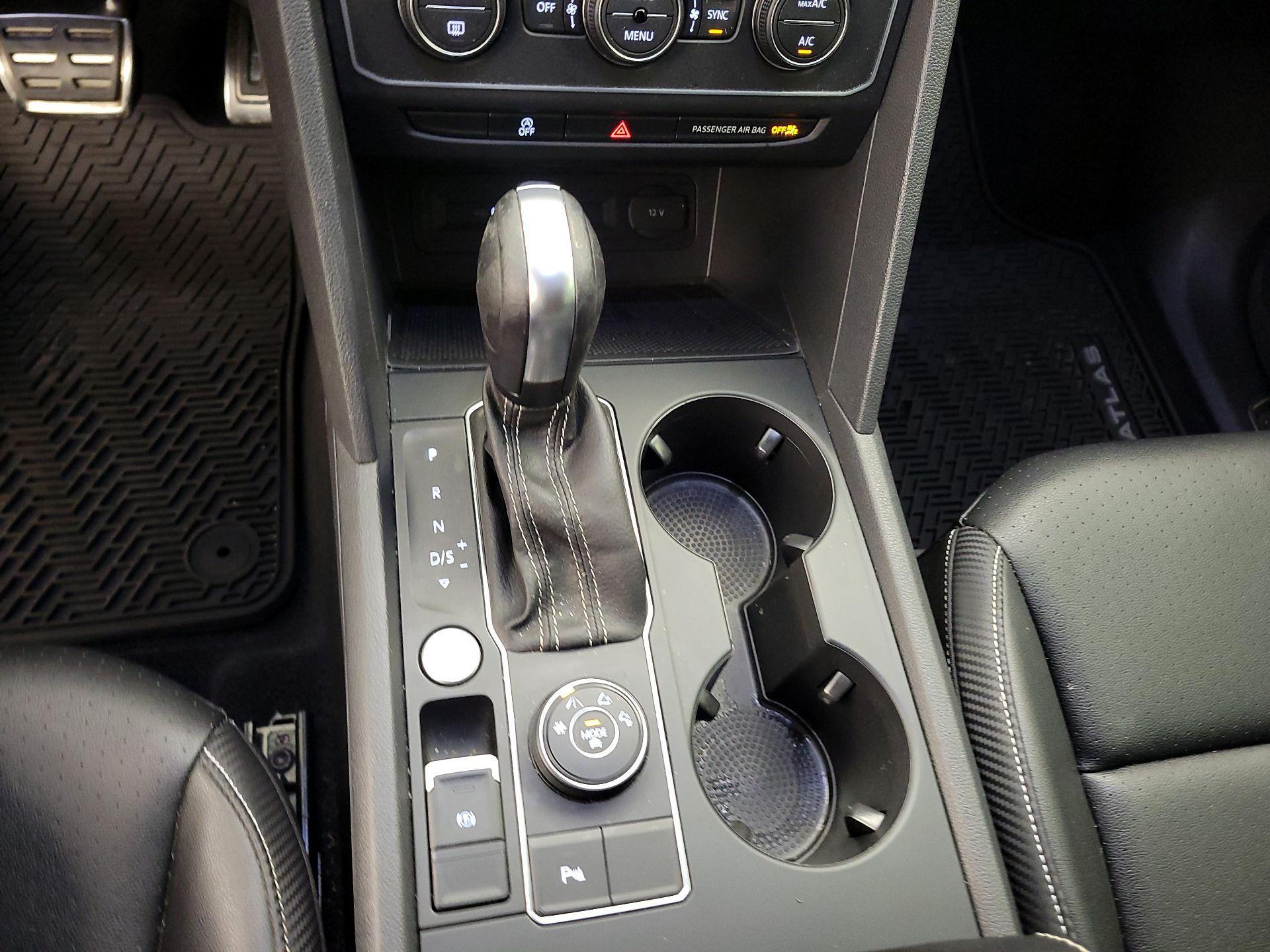 Thumbnail: 2021 Volkswagen Atlas - 17