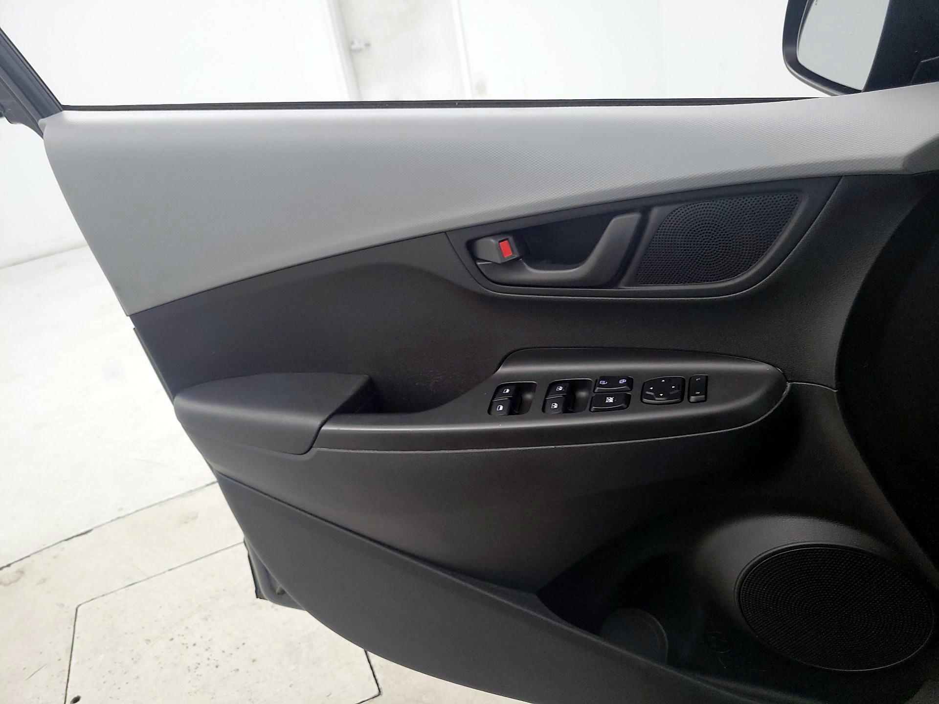 Thumbnail: 2018 Hyundai Kona - 12