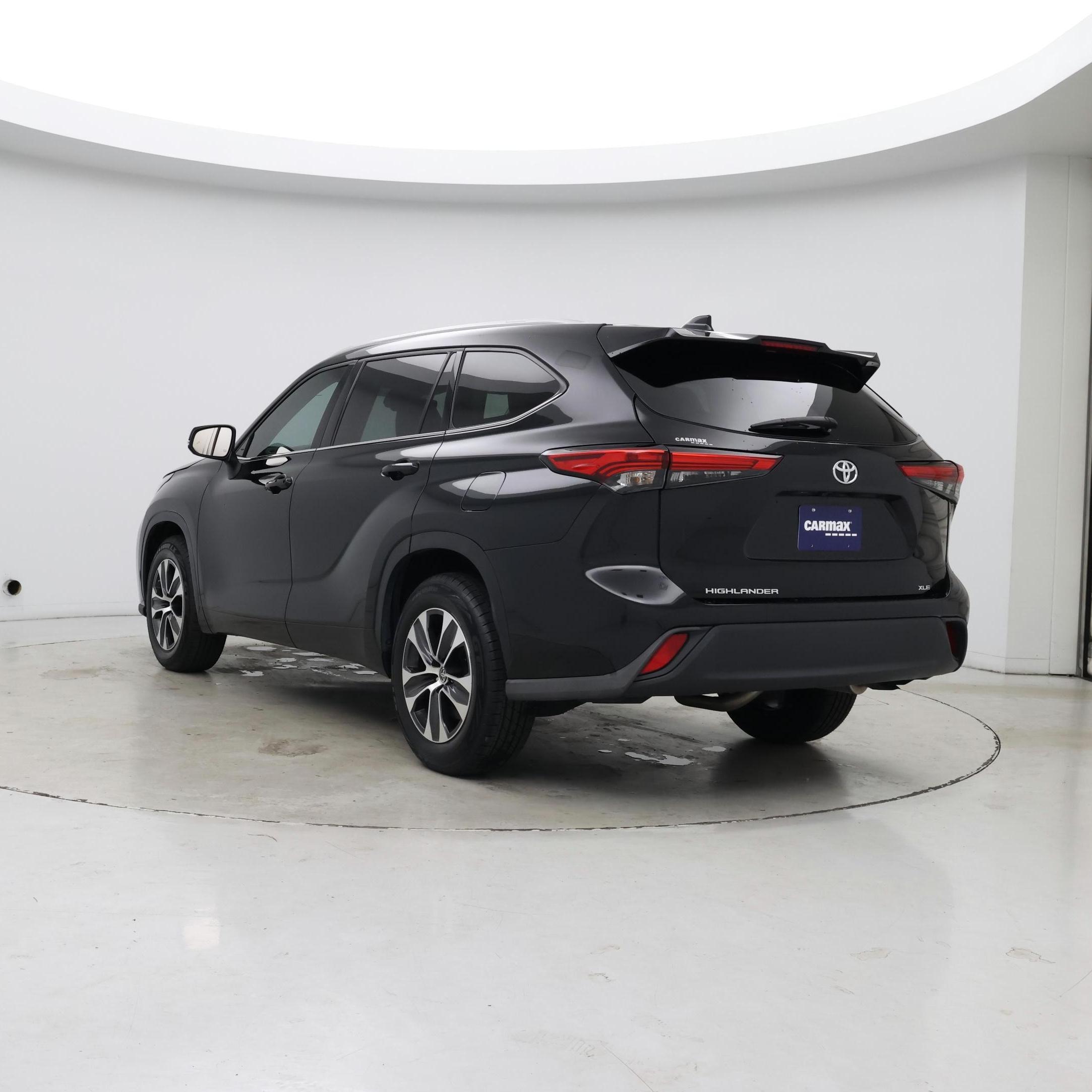 Thumbnail: 2022 Toyota Highlander - 2