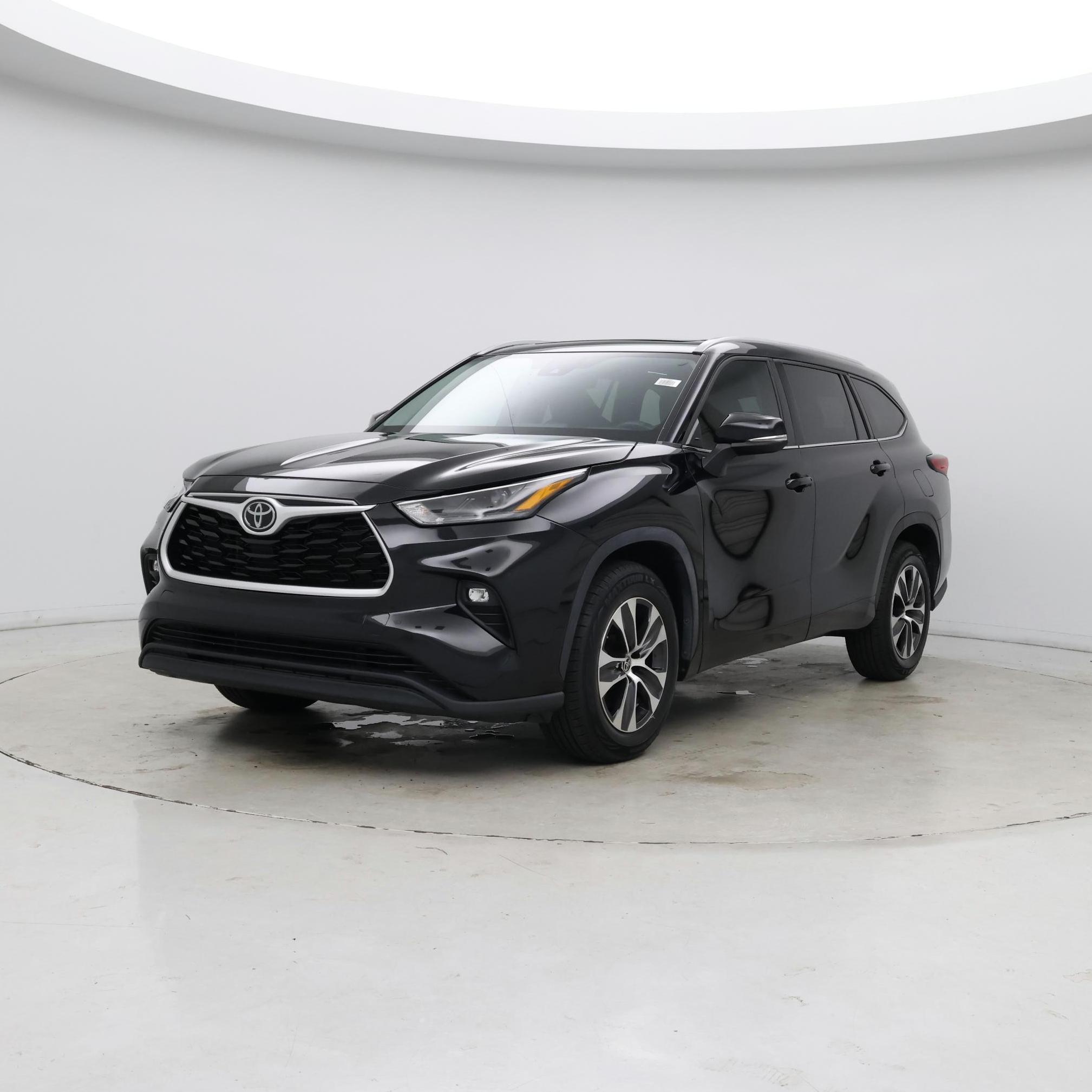 Thumbnail: 2022 Toyota Highlander - 4