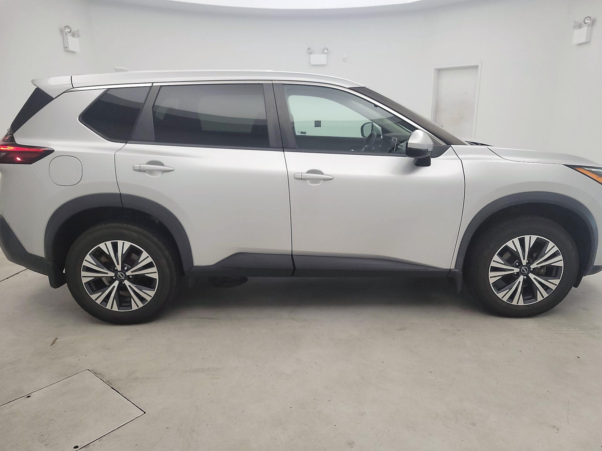 Thumbnail: 2022 Nissan Rogue - 4