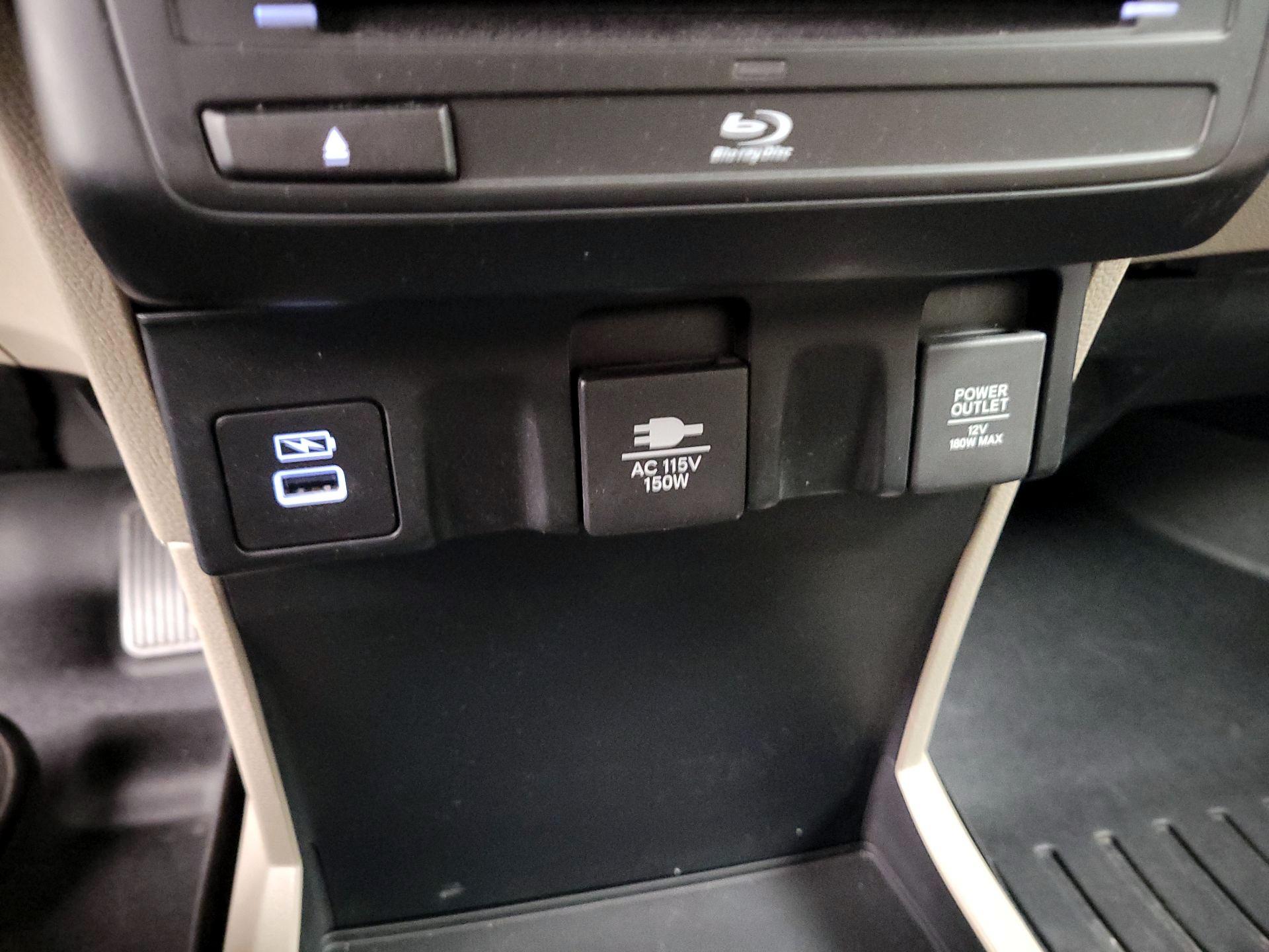 Thumbnail: 2021 Honda Odyssey - 18