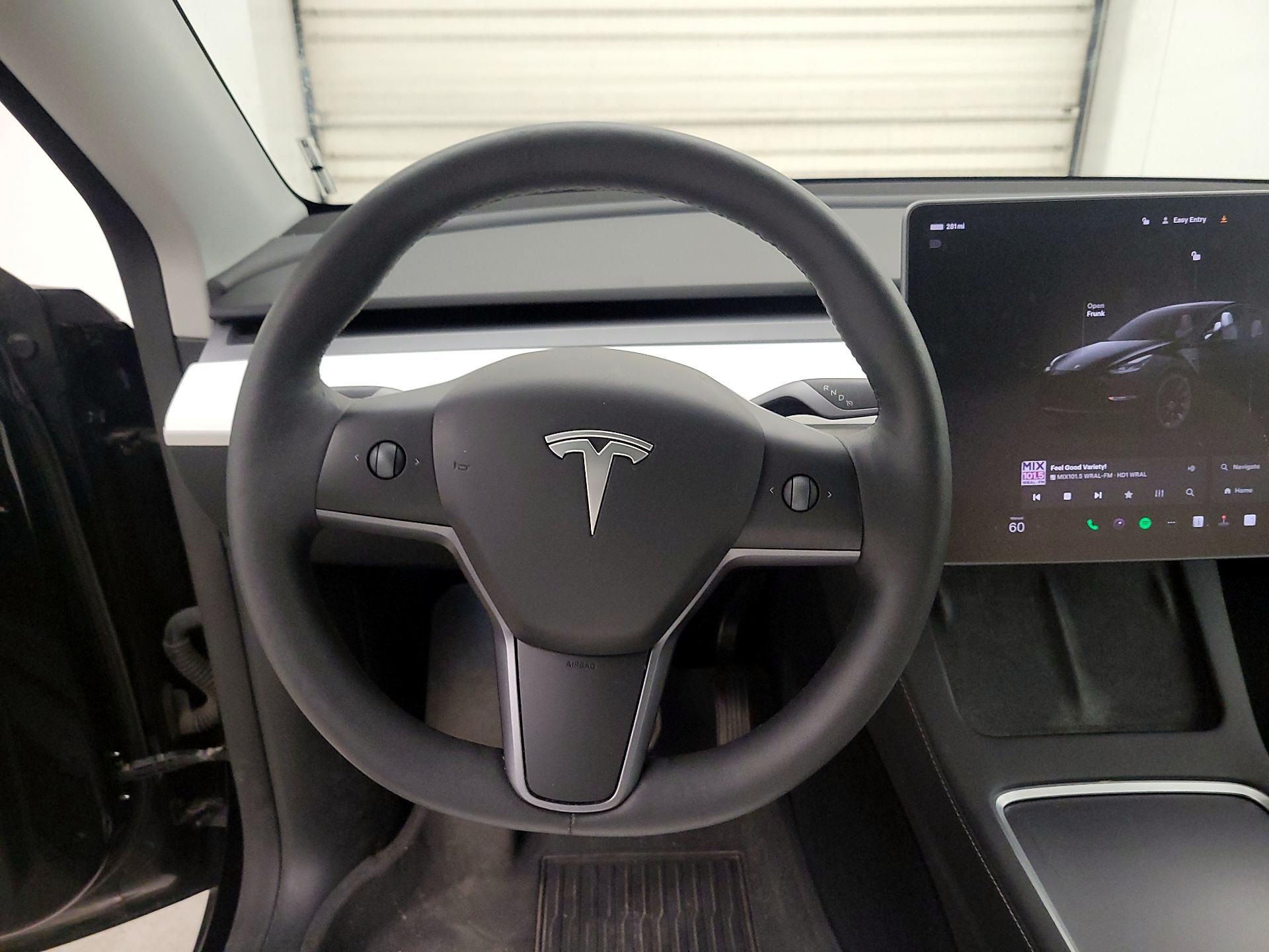 Thumbnail: 2023 Tesla Model Y - 10