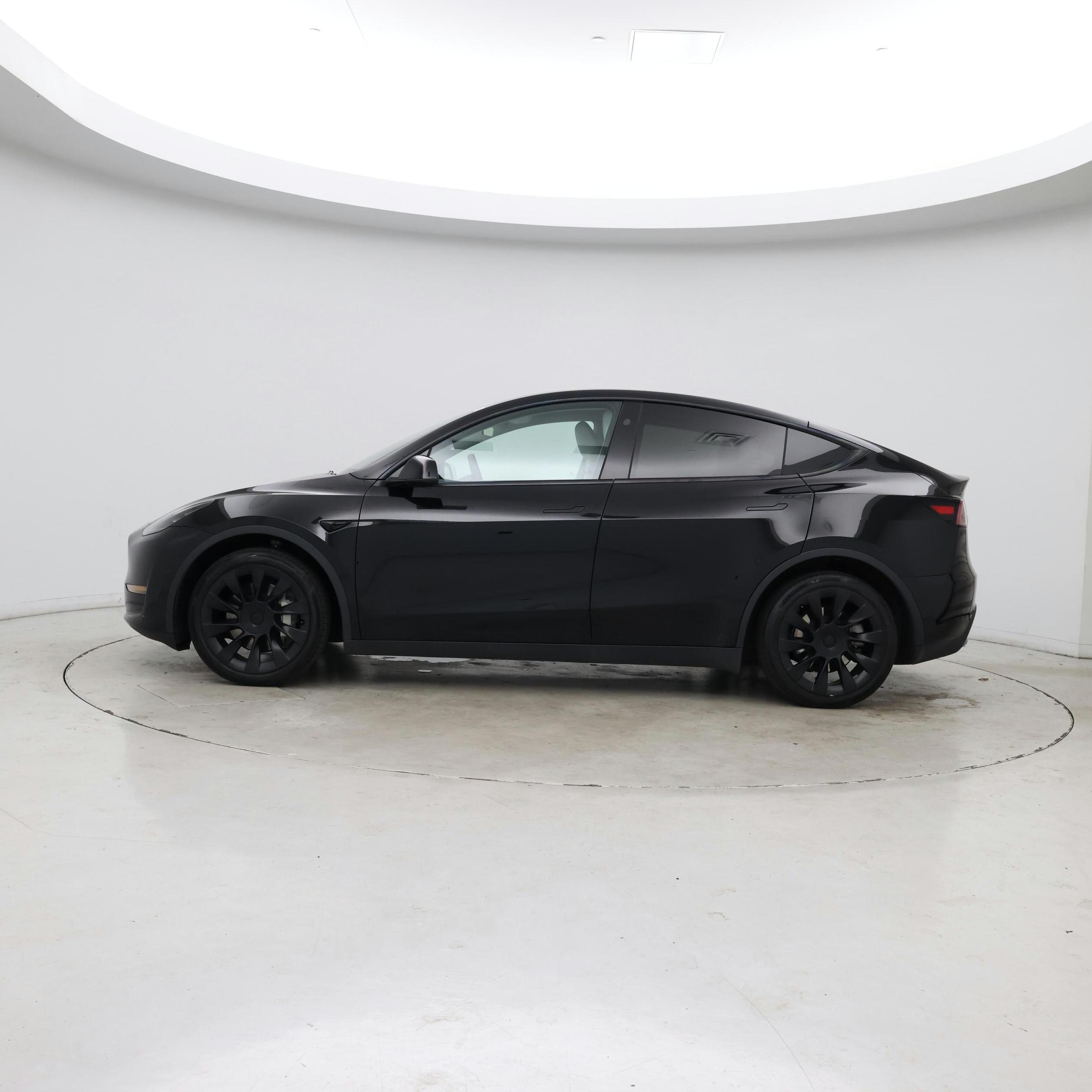 Thumbnail: 2023 Tesla Model Y - 3