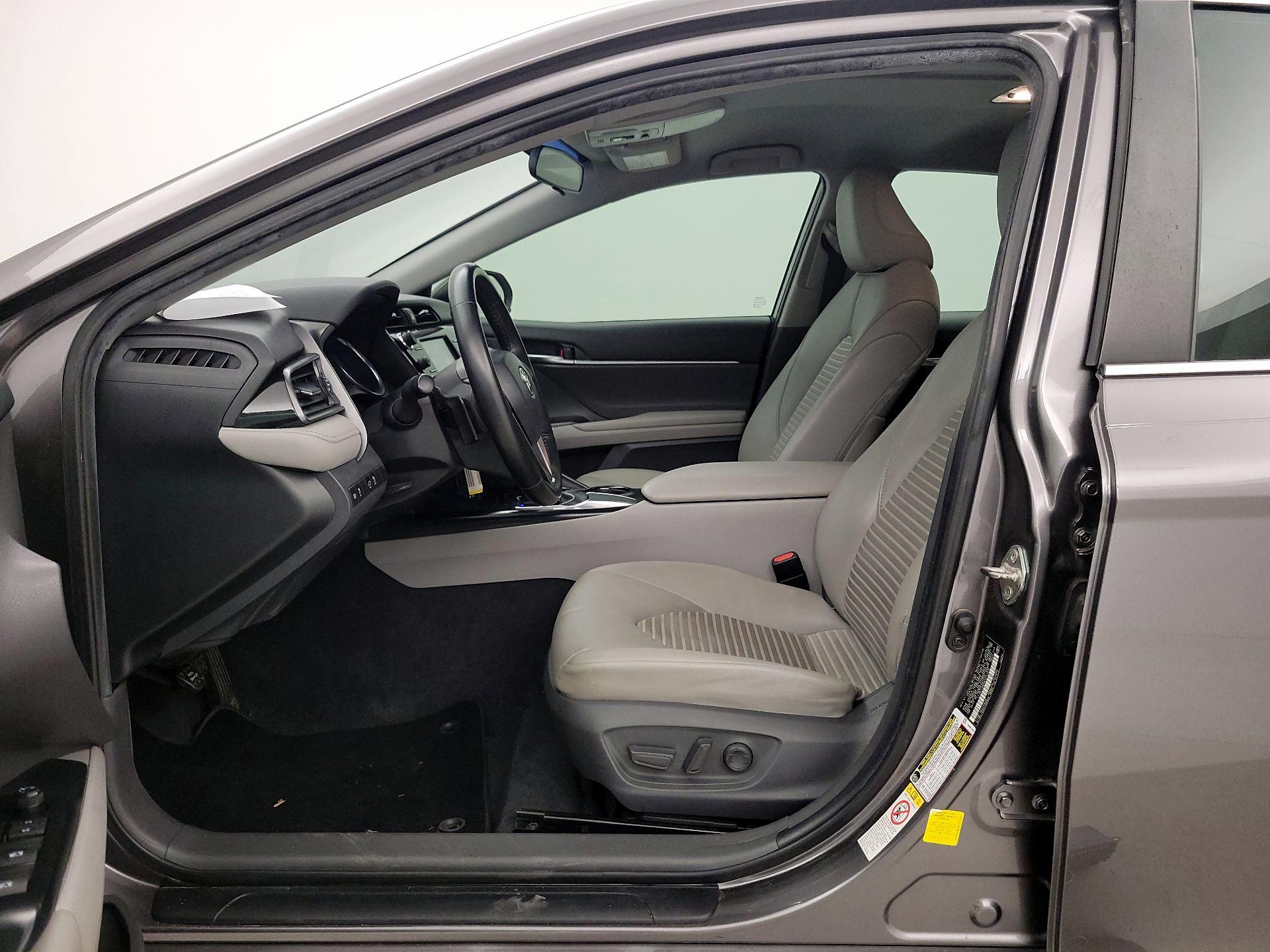 Thumbnail: 2019 Toyota Camry - 11