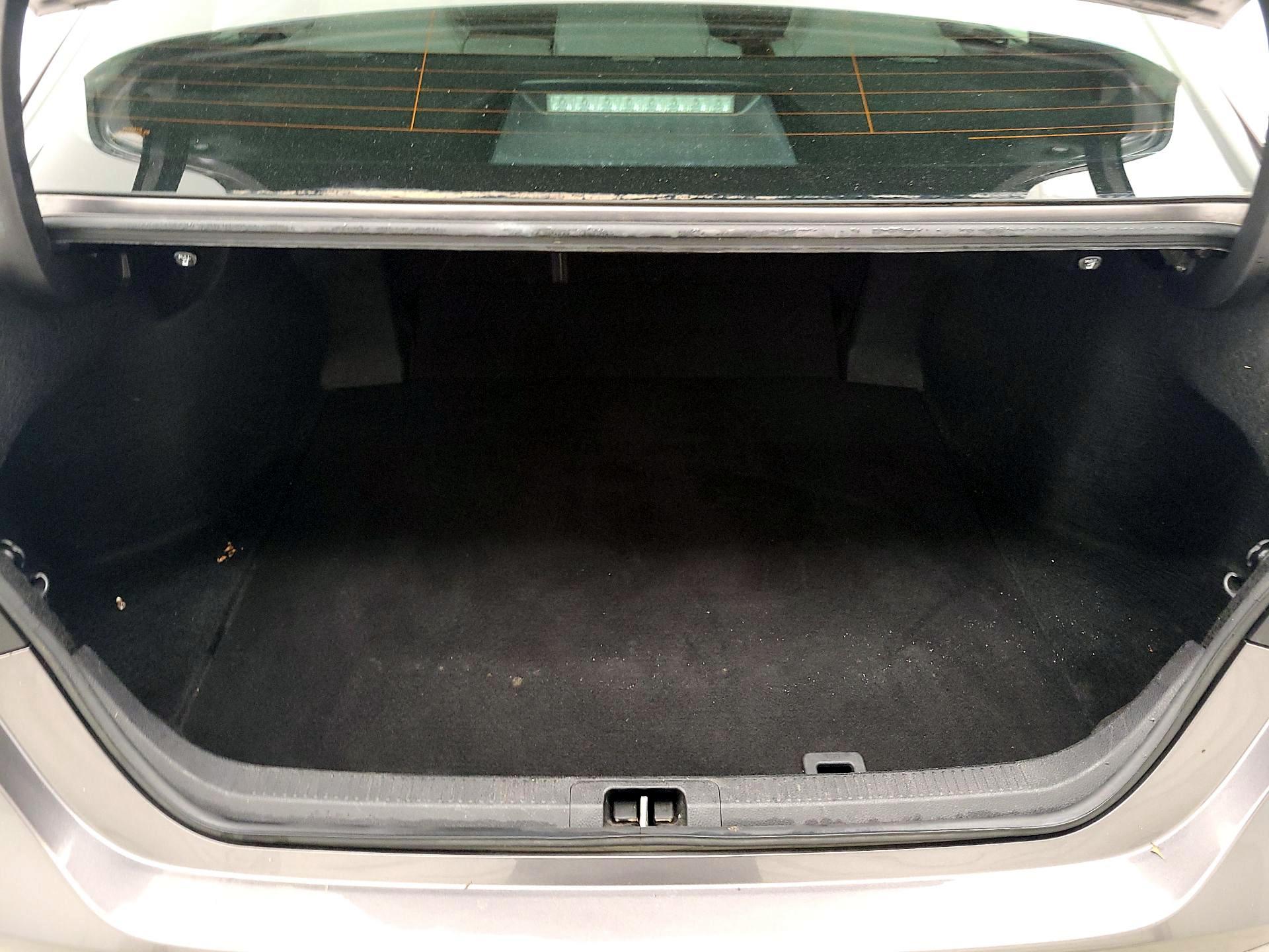 Thumbnail: 2019 Toyota Camry - 20