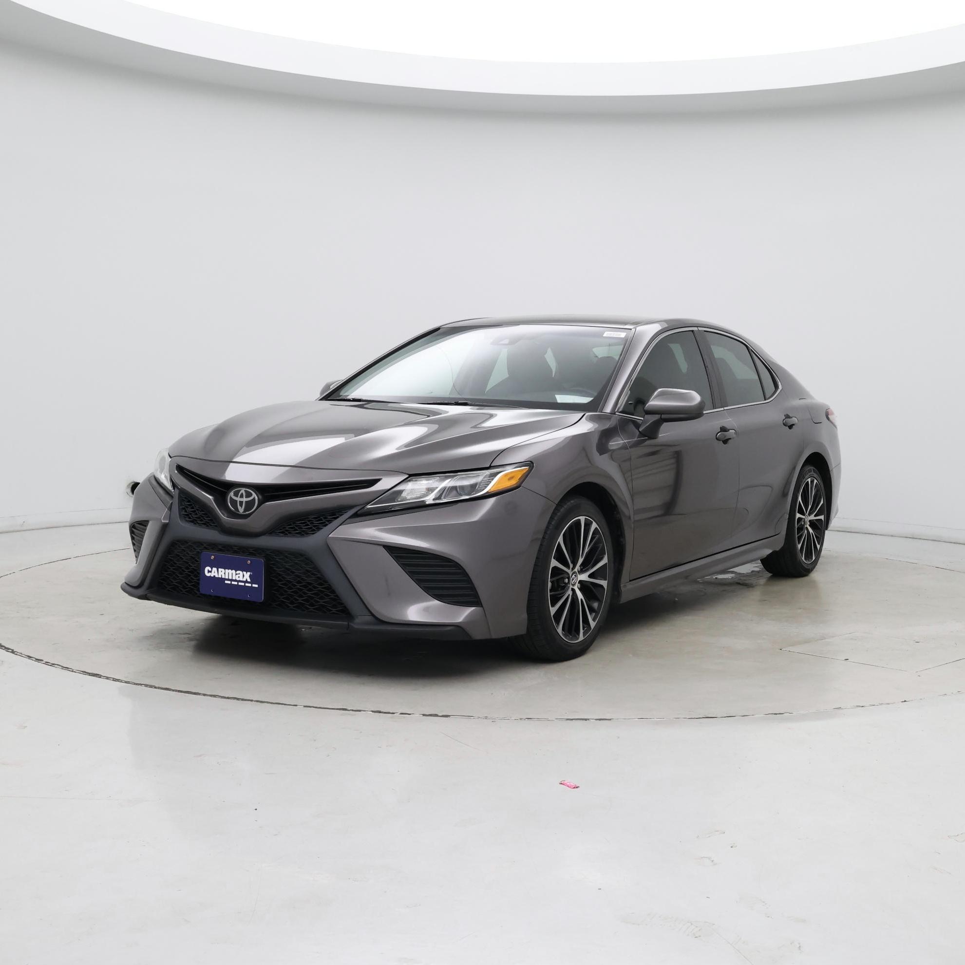 Thumbnail: 2019 Toyota Camry - 4