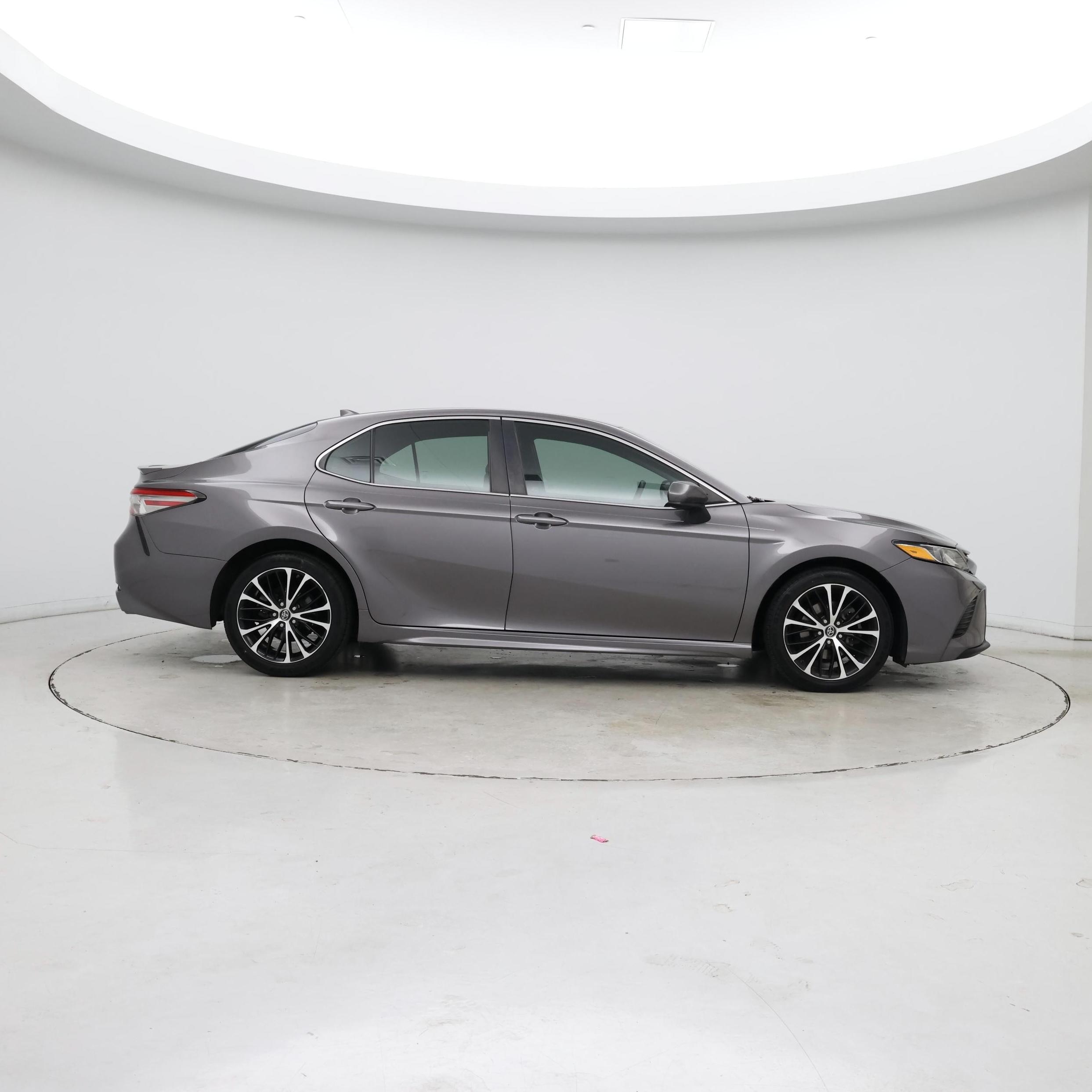 Thumbnail: 2019 Toyota Camry - 7