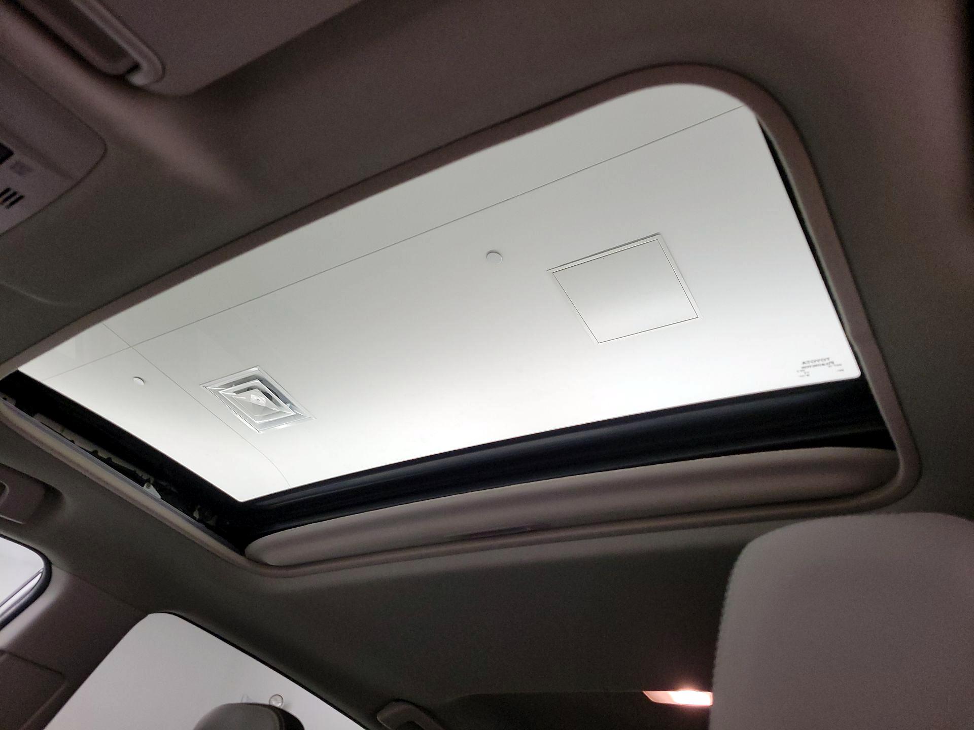 Thumbnail: 2014 Toyota RAV4 - 19