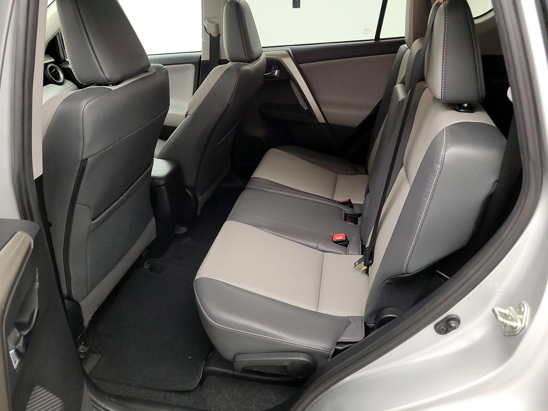 Thumbnail: 2014 Toyota RAV4 - 20