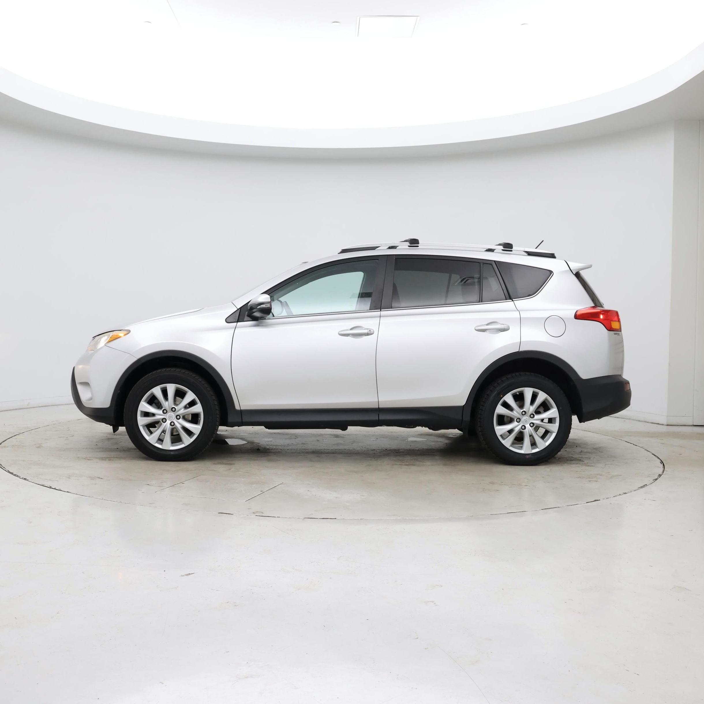 Thumbnail: 2014 Toyota RAV4 - 3