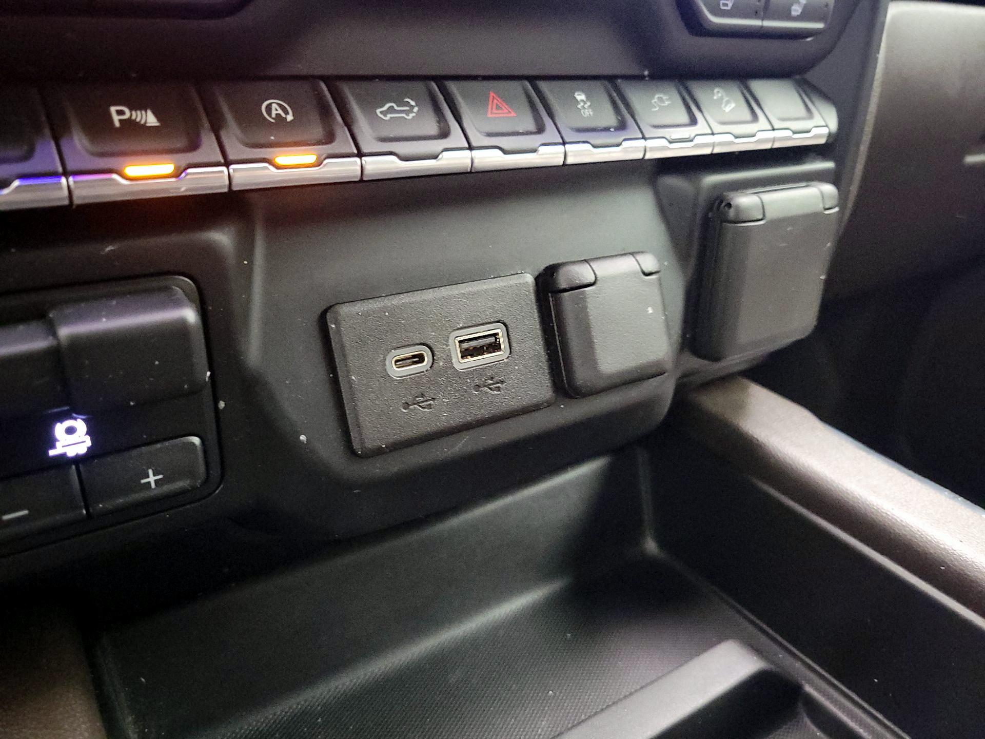 Thumbnail: 2020 Chevrolet Silverado 1500 - 18