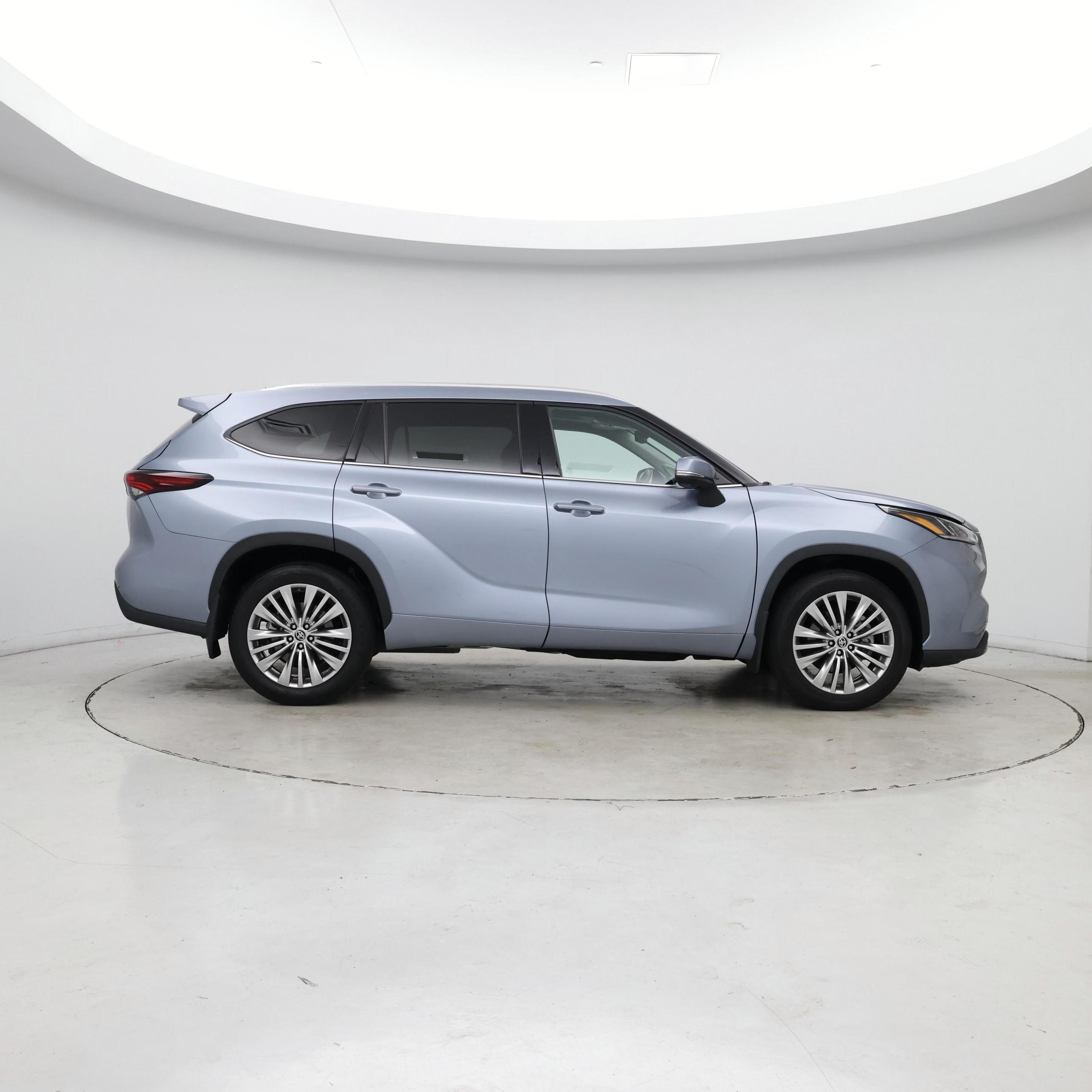 Thumbnail: 2024 Toyota Highlander - 7