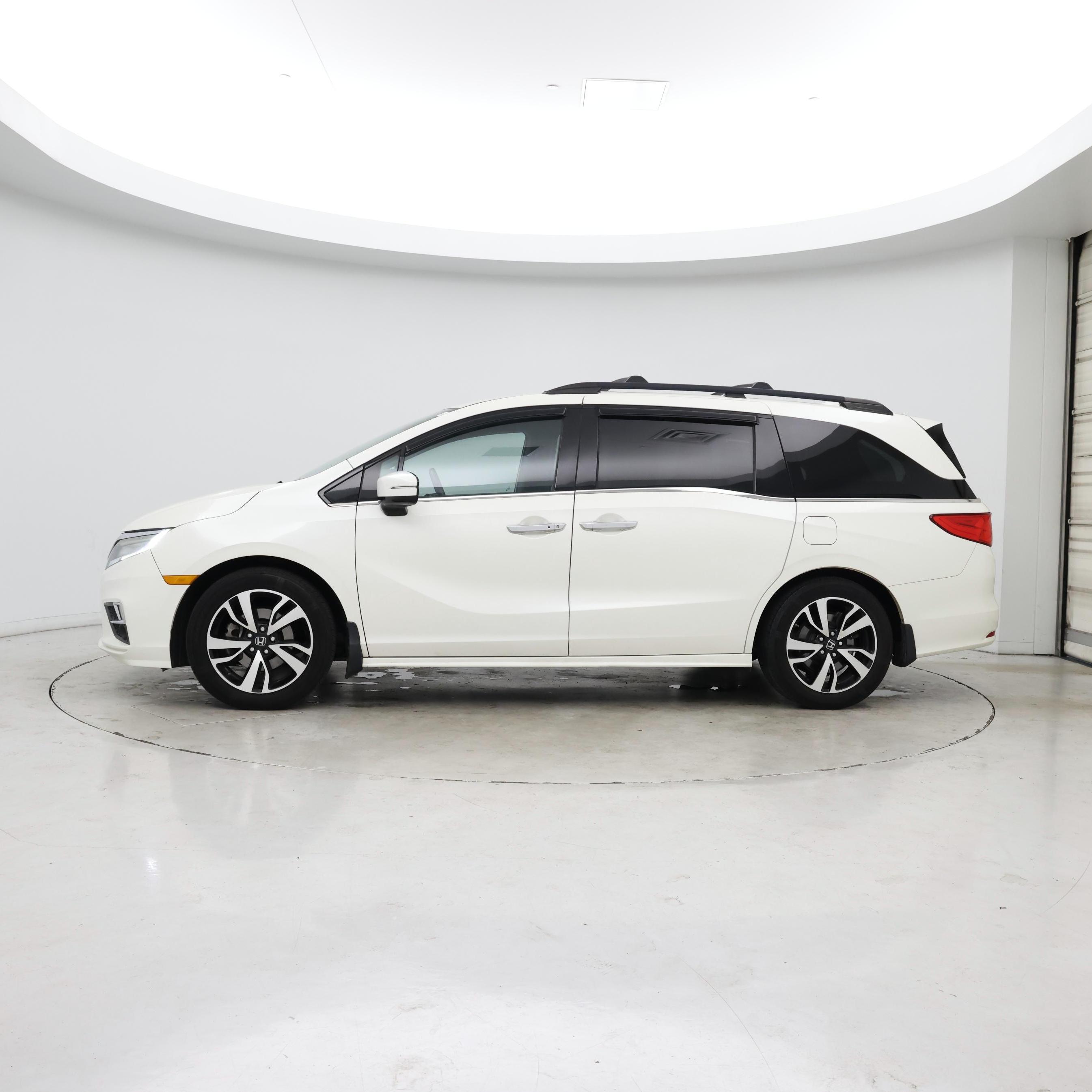 Thumbnail: 2018 Honda Odyssey - 3