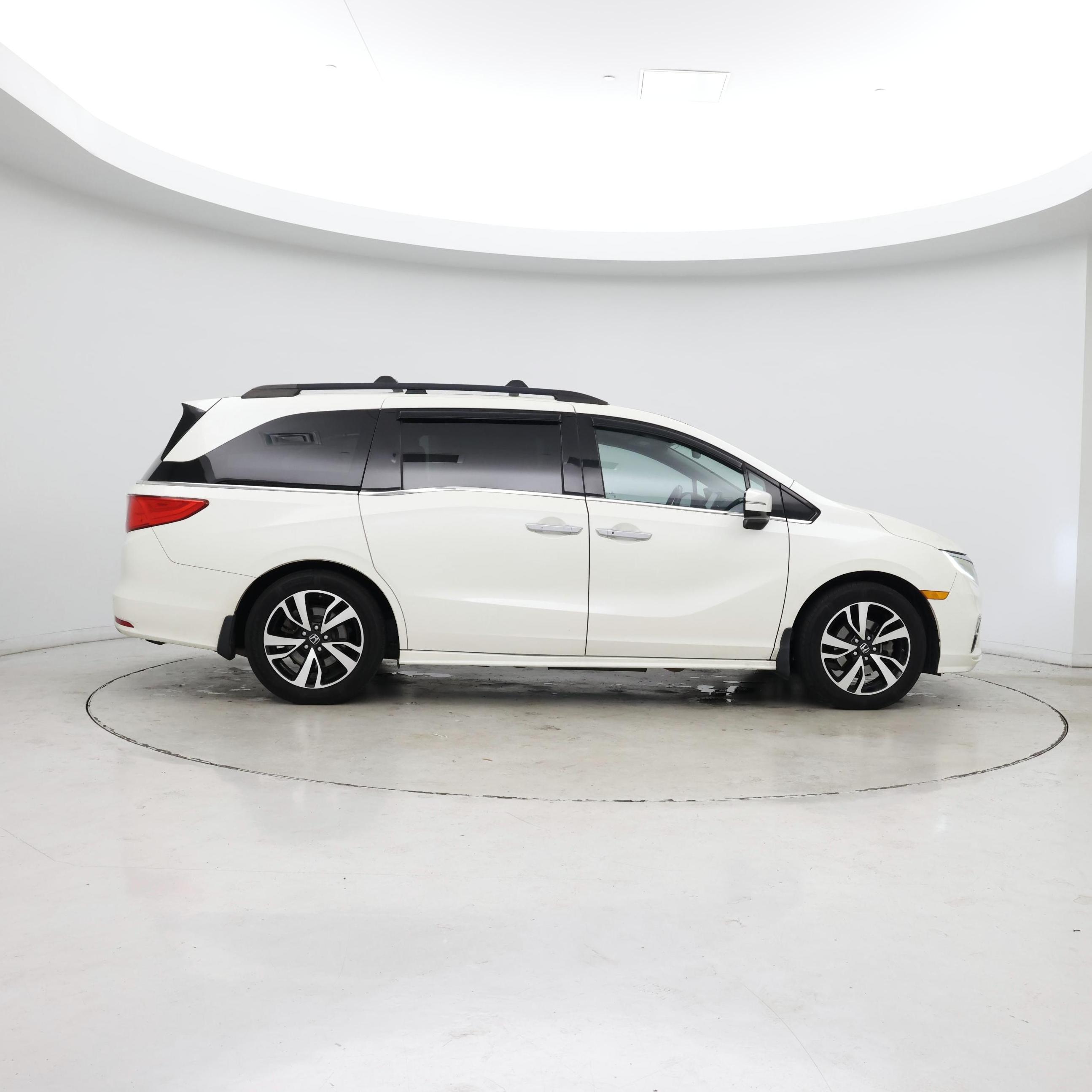 Thumbnail: 2018 Honda Odyssey - 7