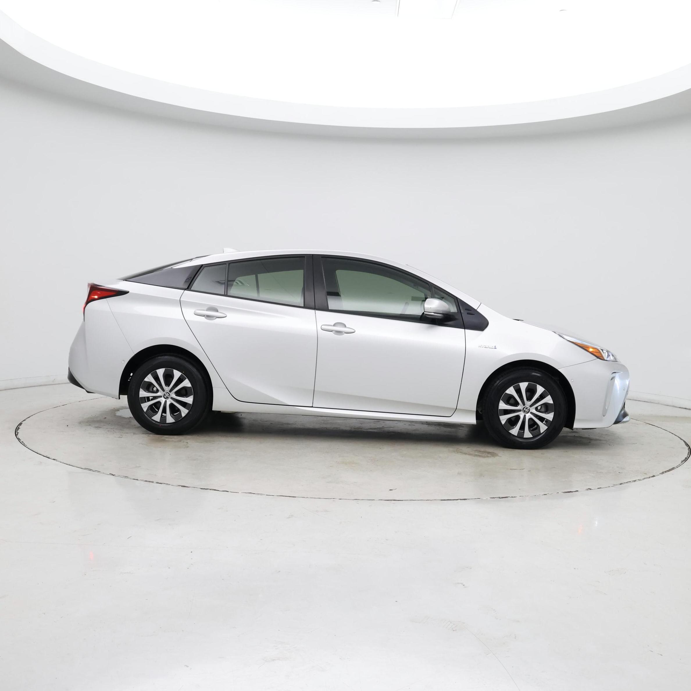 Thumbnail: 2022 Toyota Prius - 7