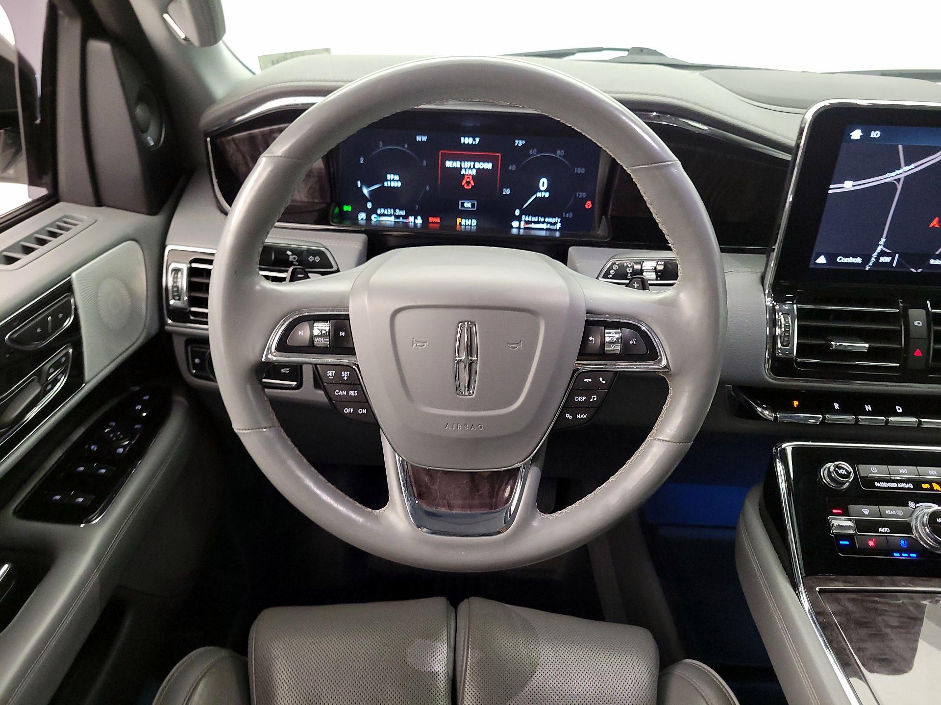 Thumbnail: 2018 Lincoln Navigator - 10