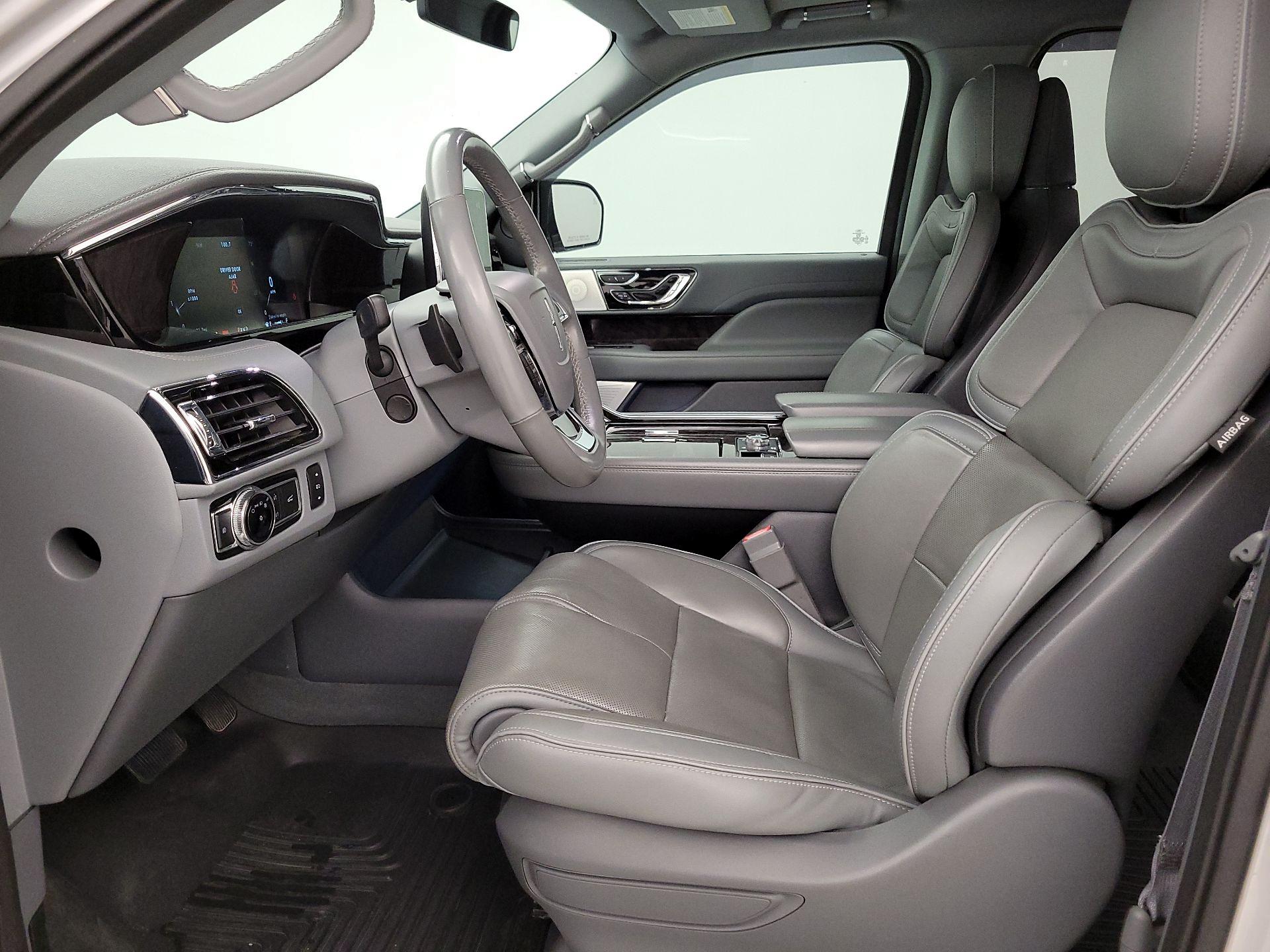 Thumbnail: 2018 Lincoln Navigator - 11