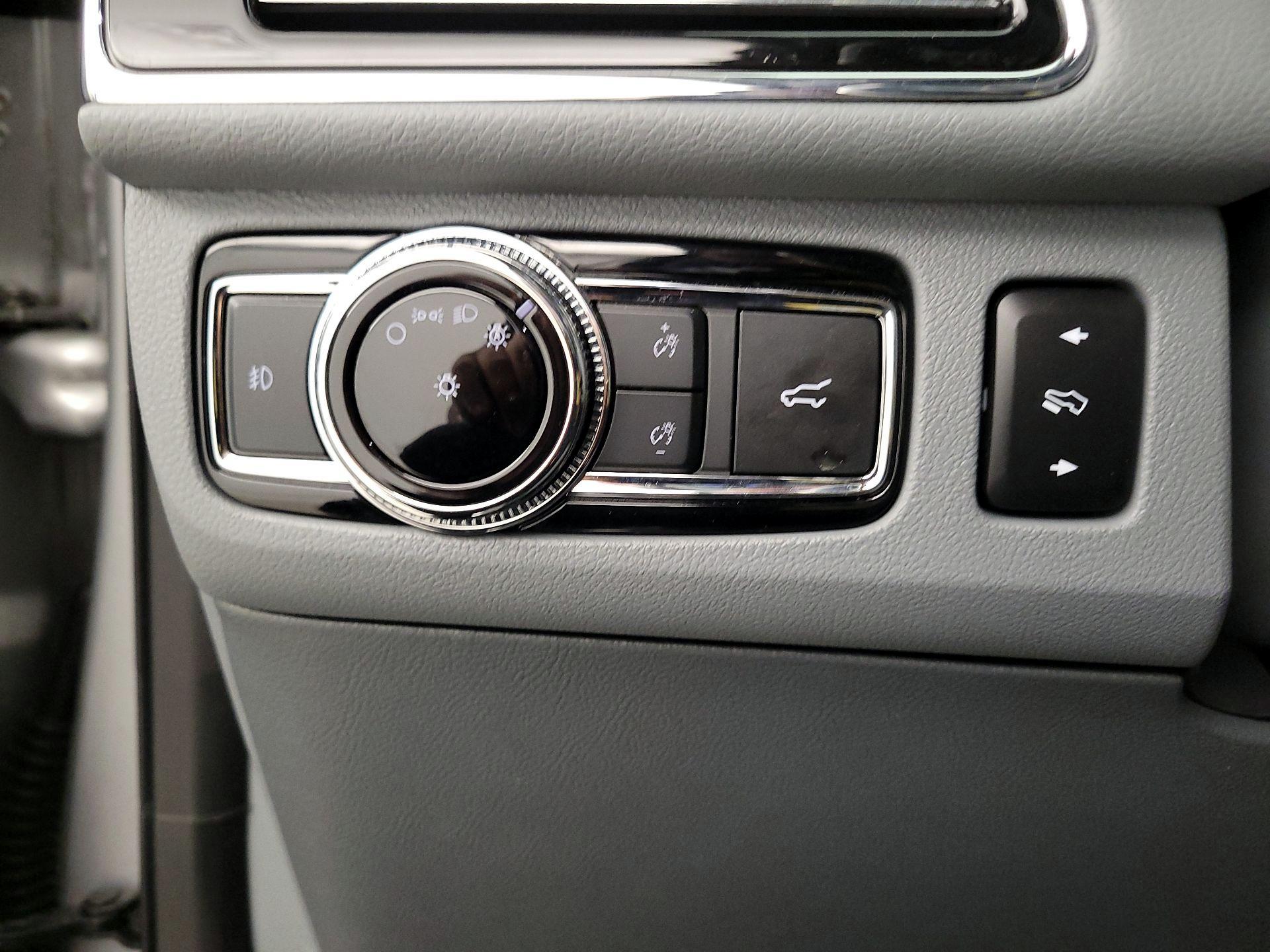 Thumbnail: 2018 Lincoln Navigator - 13