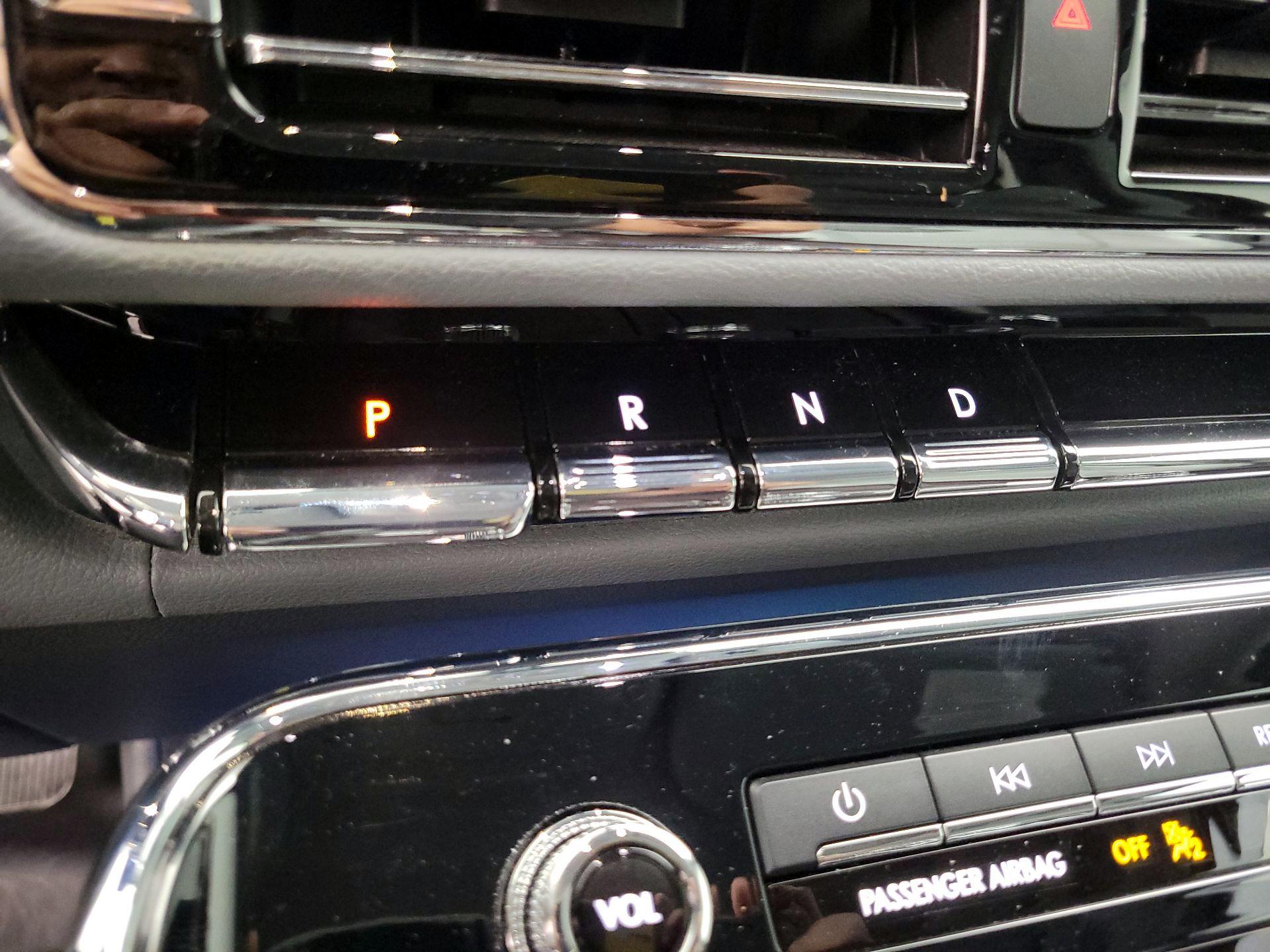 Thumbnail: 2018 Lincoln Navigator - 18