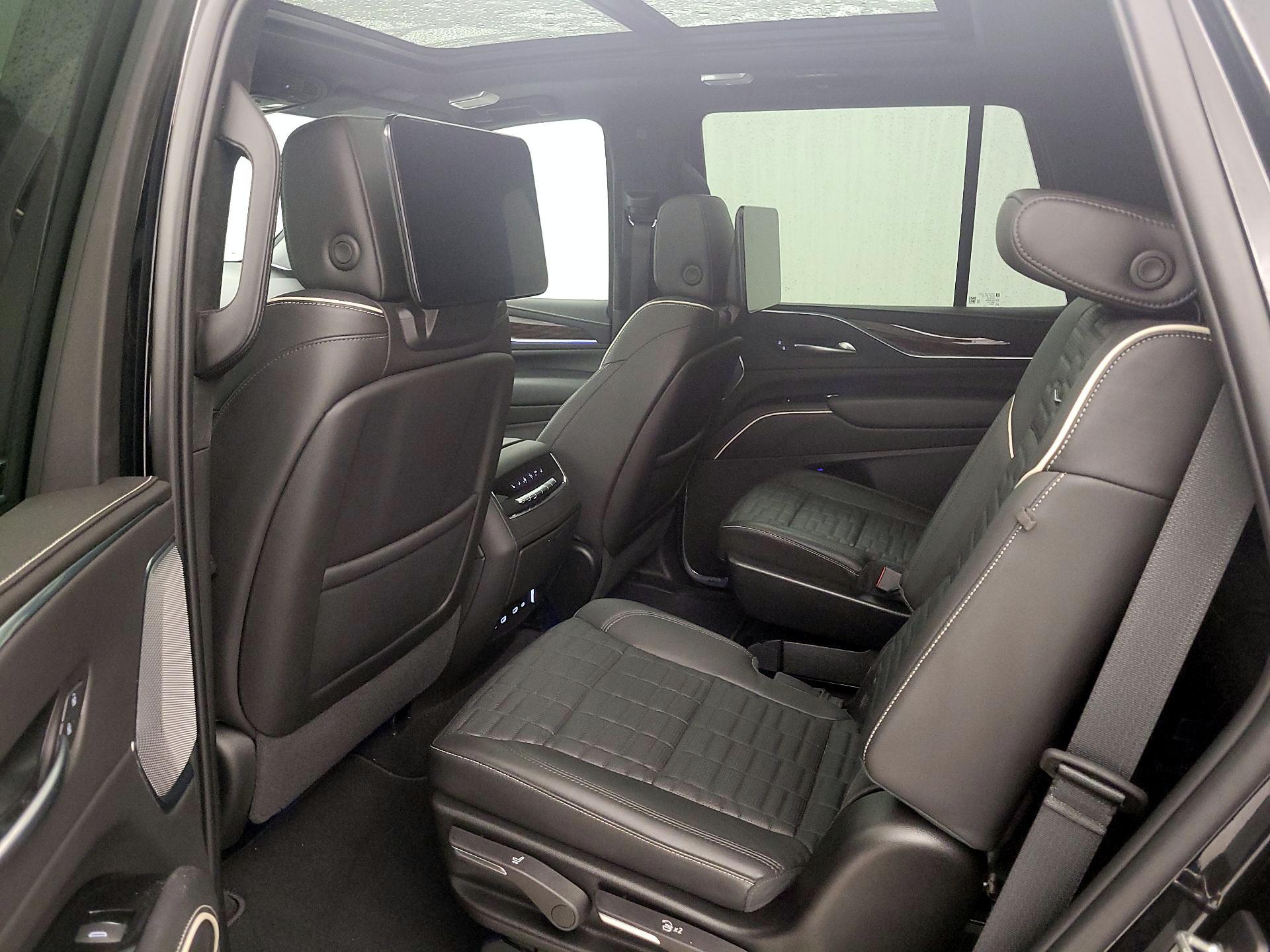 Thumbnail: 2022 Cadillac Escalade - 20