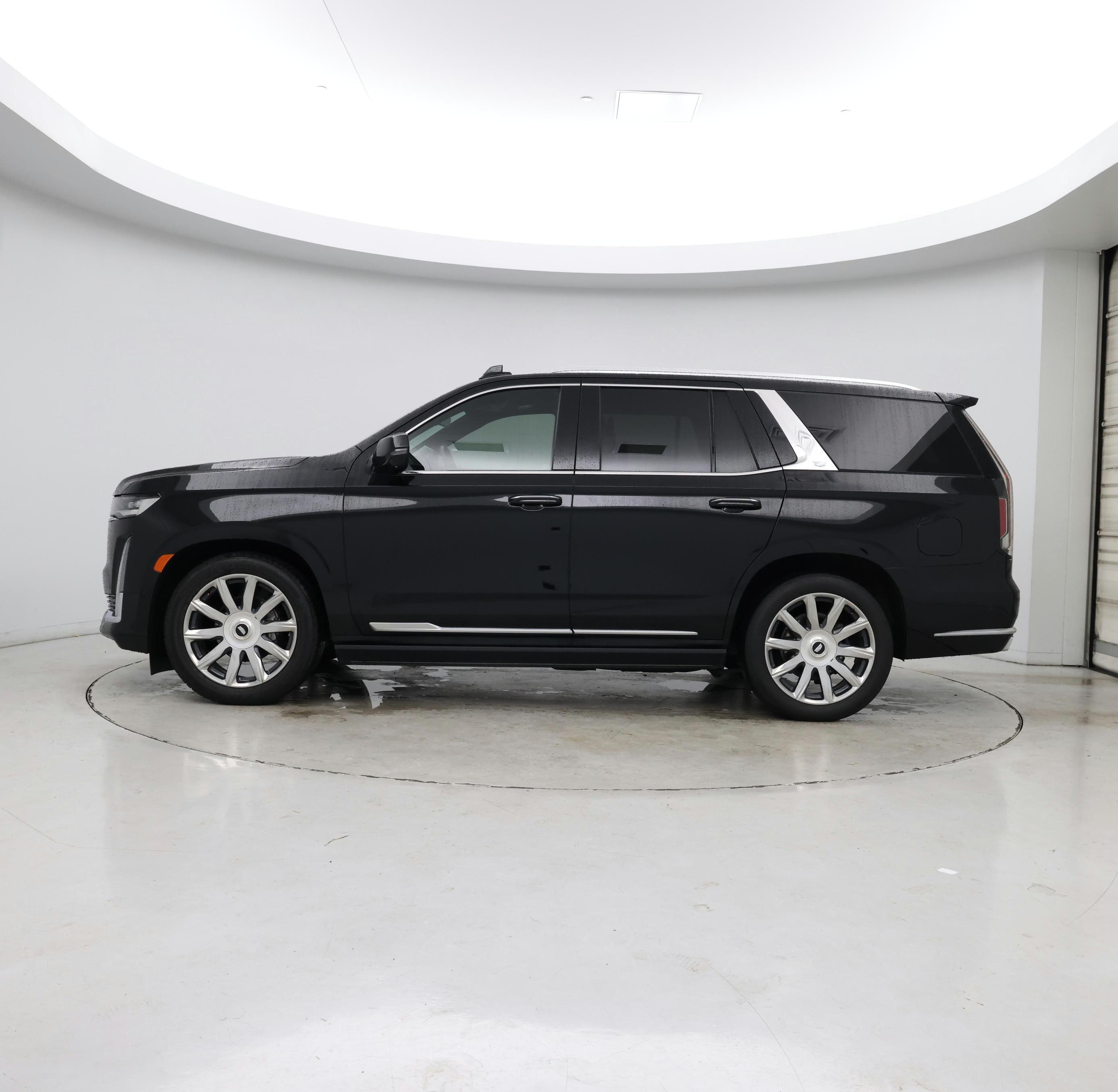 Thumbnail: 2022 Cadillac Escalade - 3
