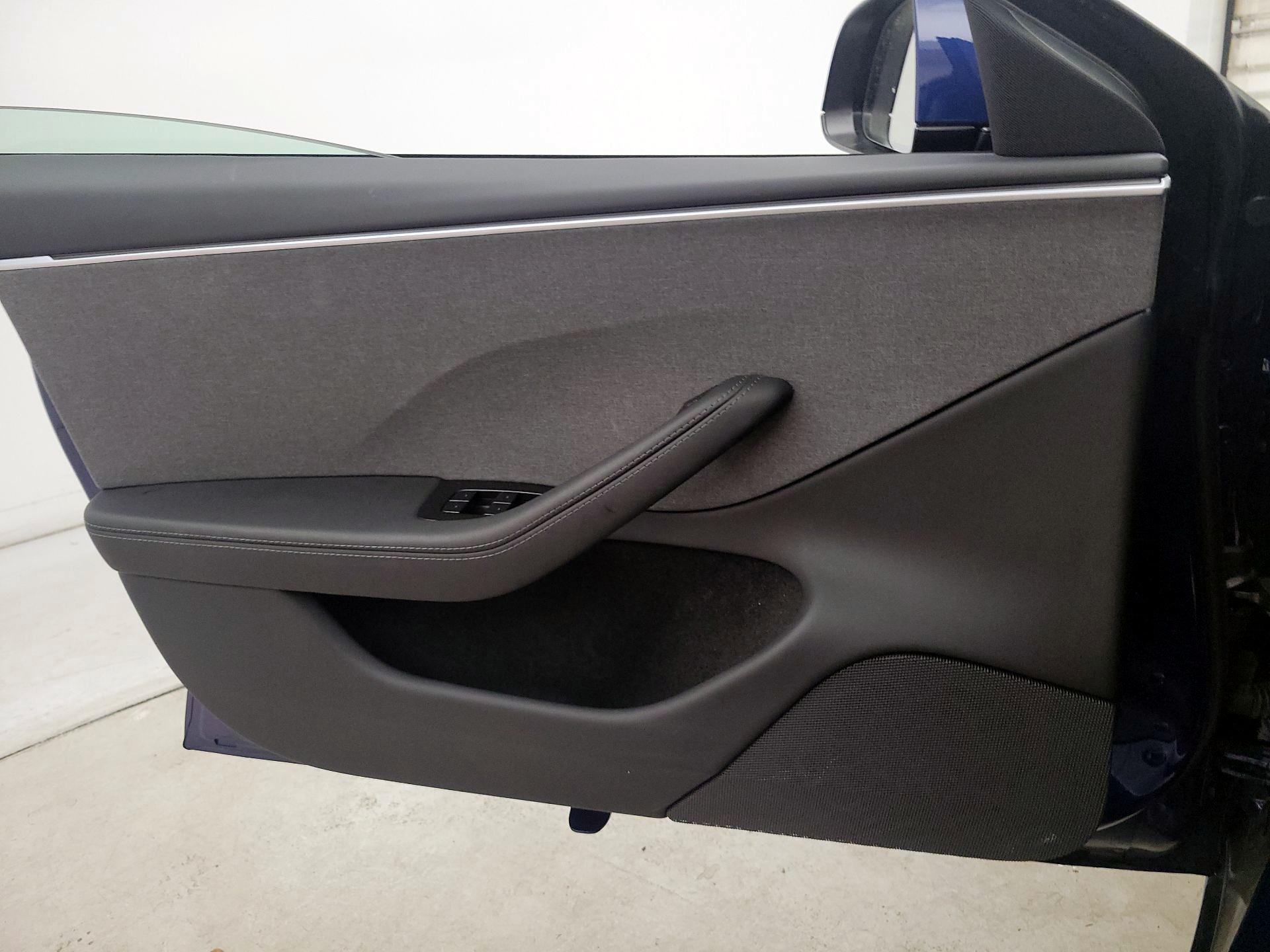 Thumbnail: 2025 Tesla Model 3 - 12