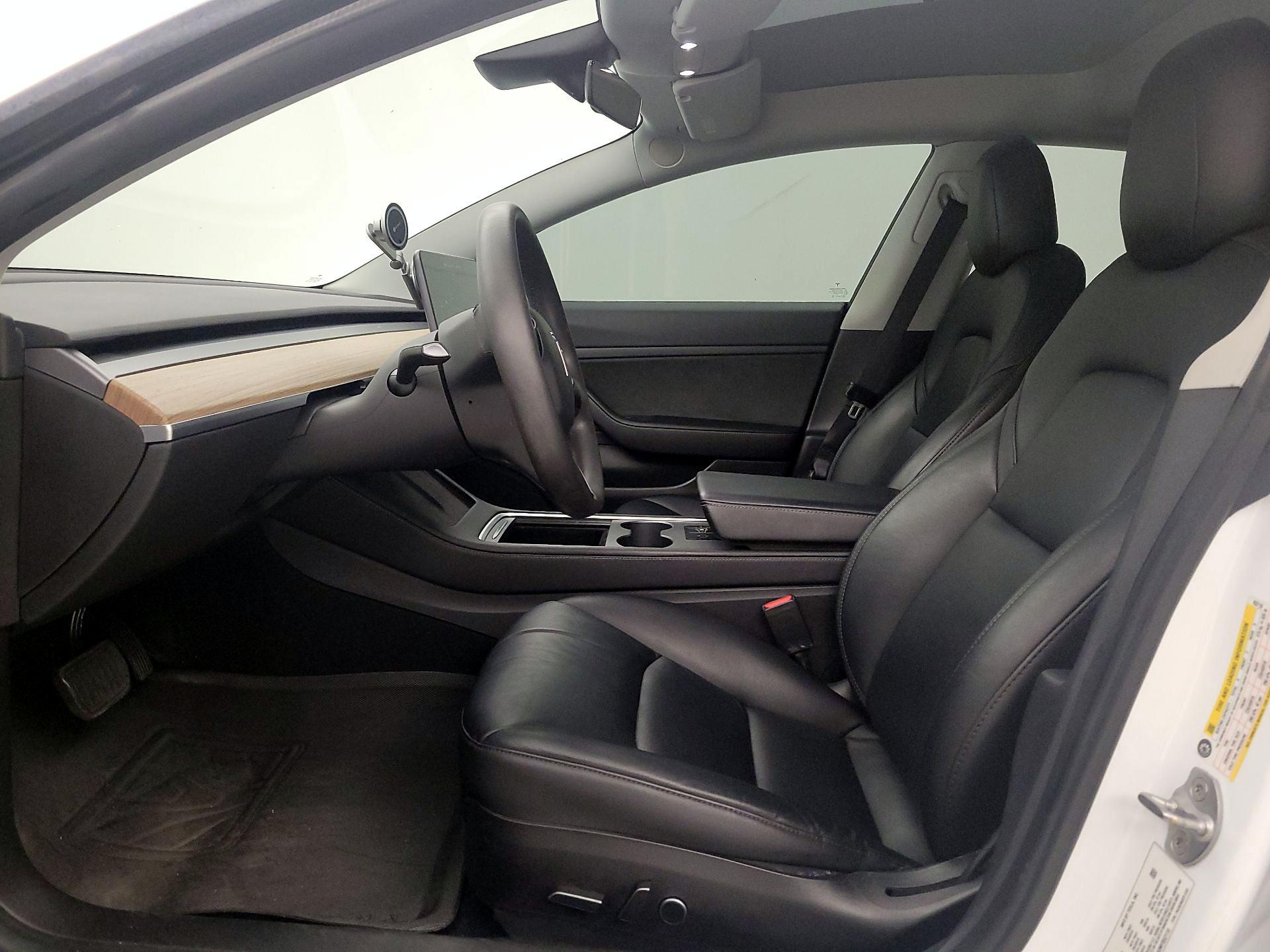 Thumbnail: 2021 Tesla Model 3 - 9