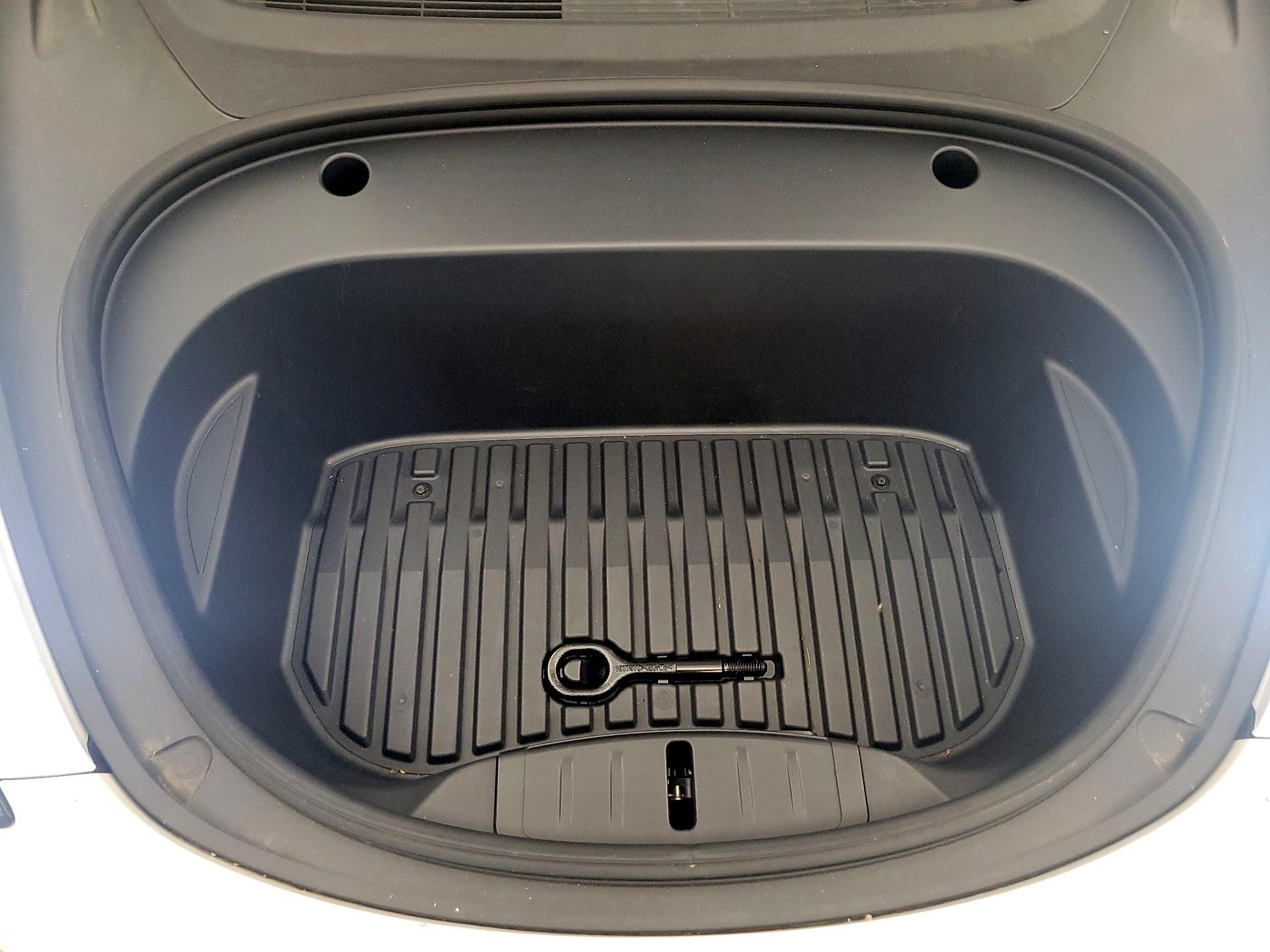 Thumbnail: 2021 Tesla Model 3 - 19