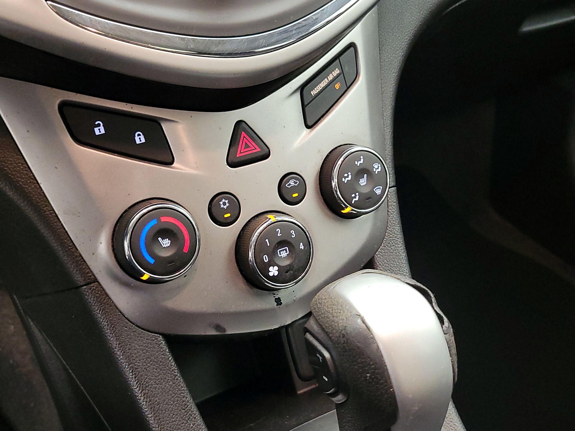Thumbnail: 2019 Chevrolet Sonic - 14