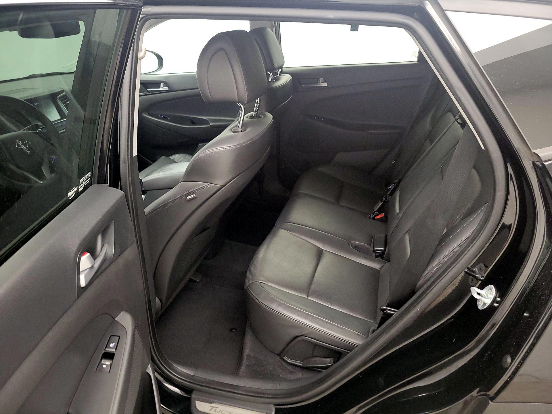 Thumbnail: 2016 Hyundai Tucson - 20