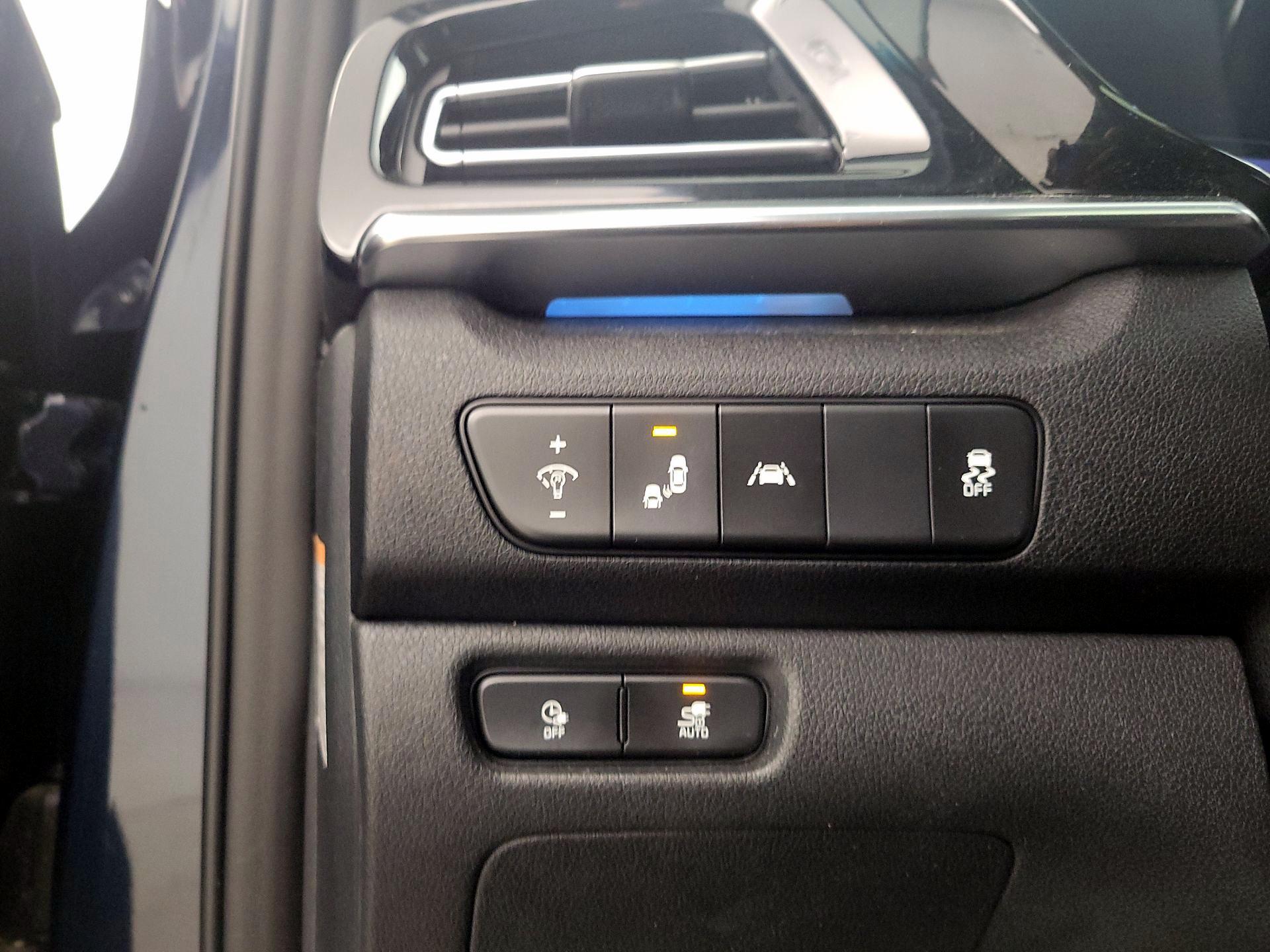 Thumbnail: 2022 Kia Niro - 13