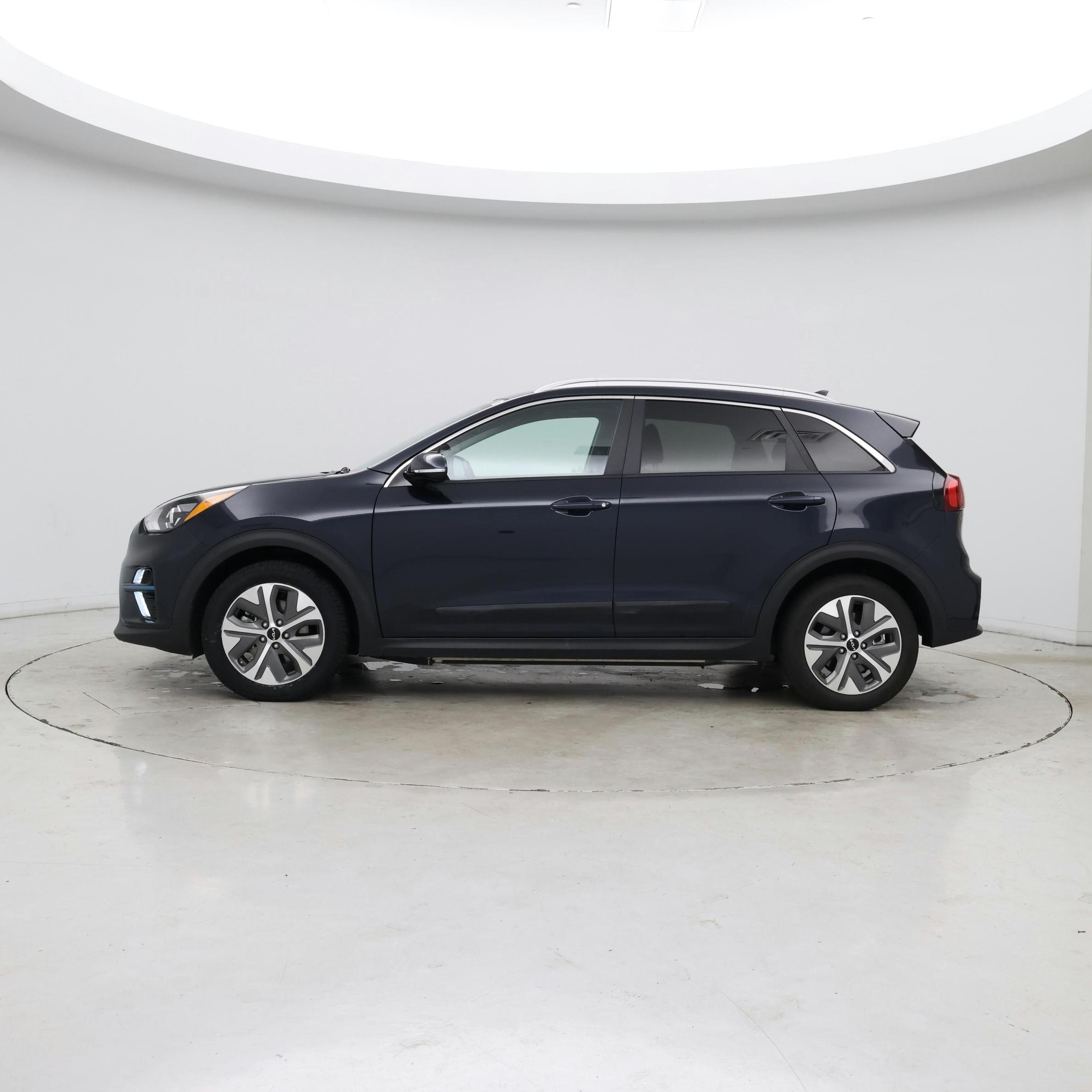Thumbnail: 2022 Kia Niro - 3