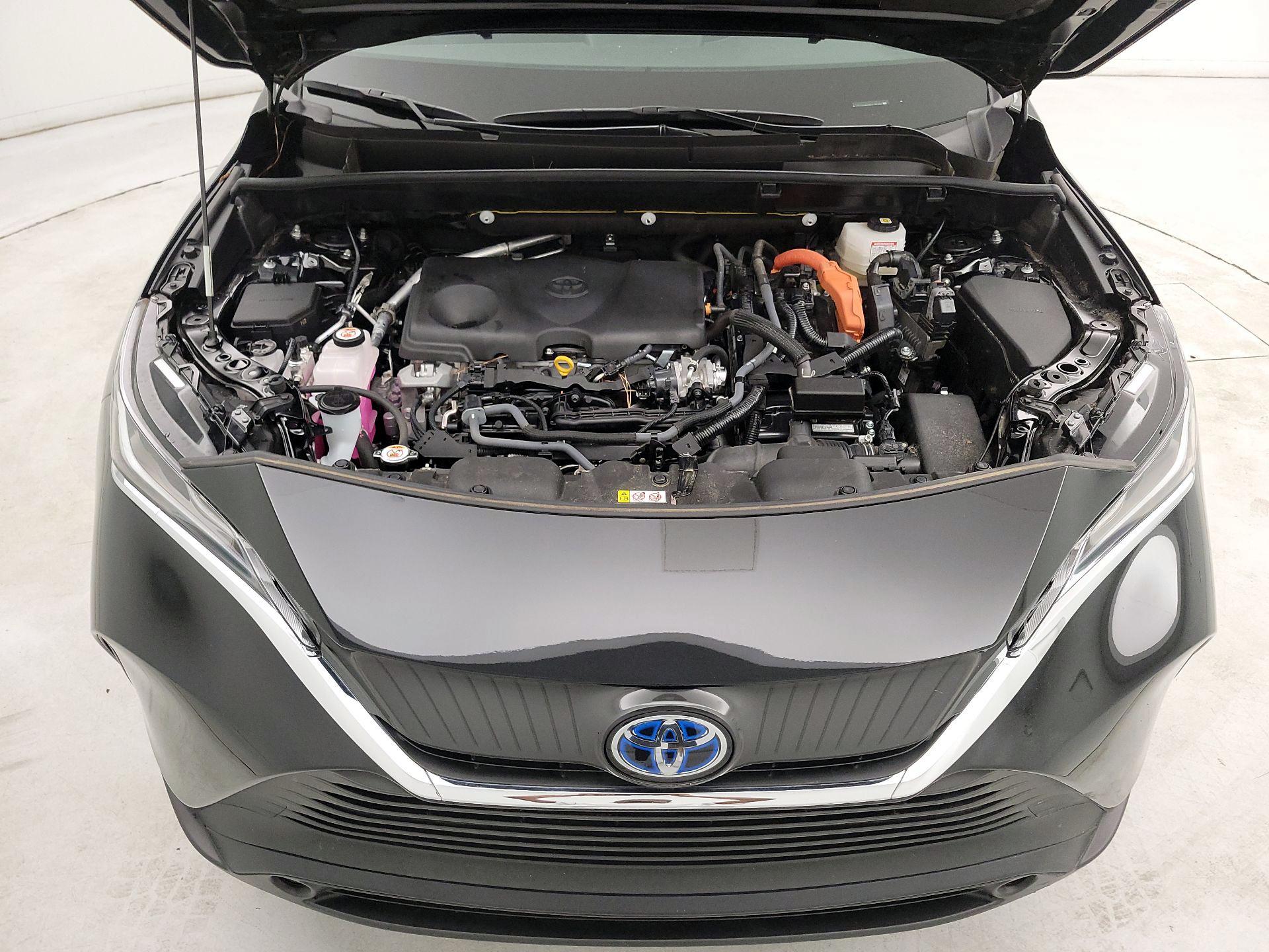 Thumbnail: 2023 Toyota Venza - 18