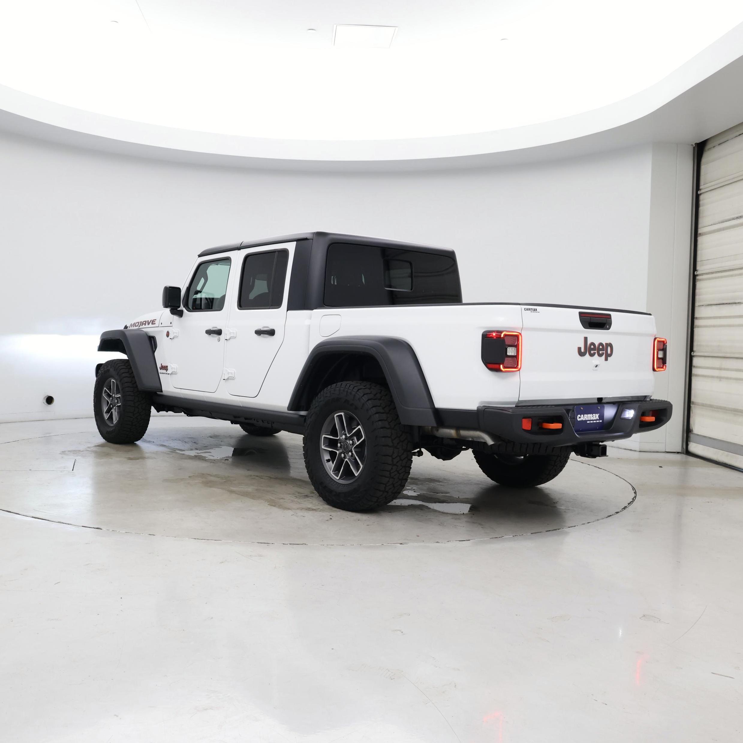 Thumbnail: 2025 Jeep Gladiator - 2