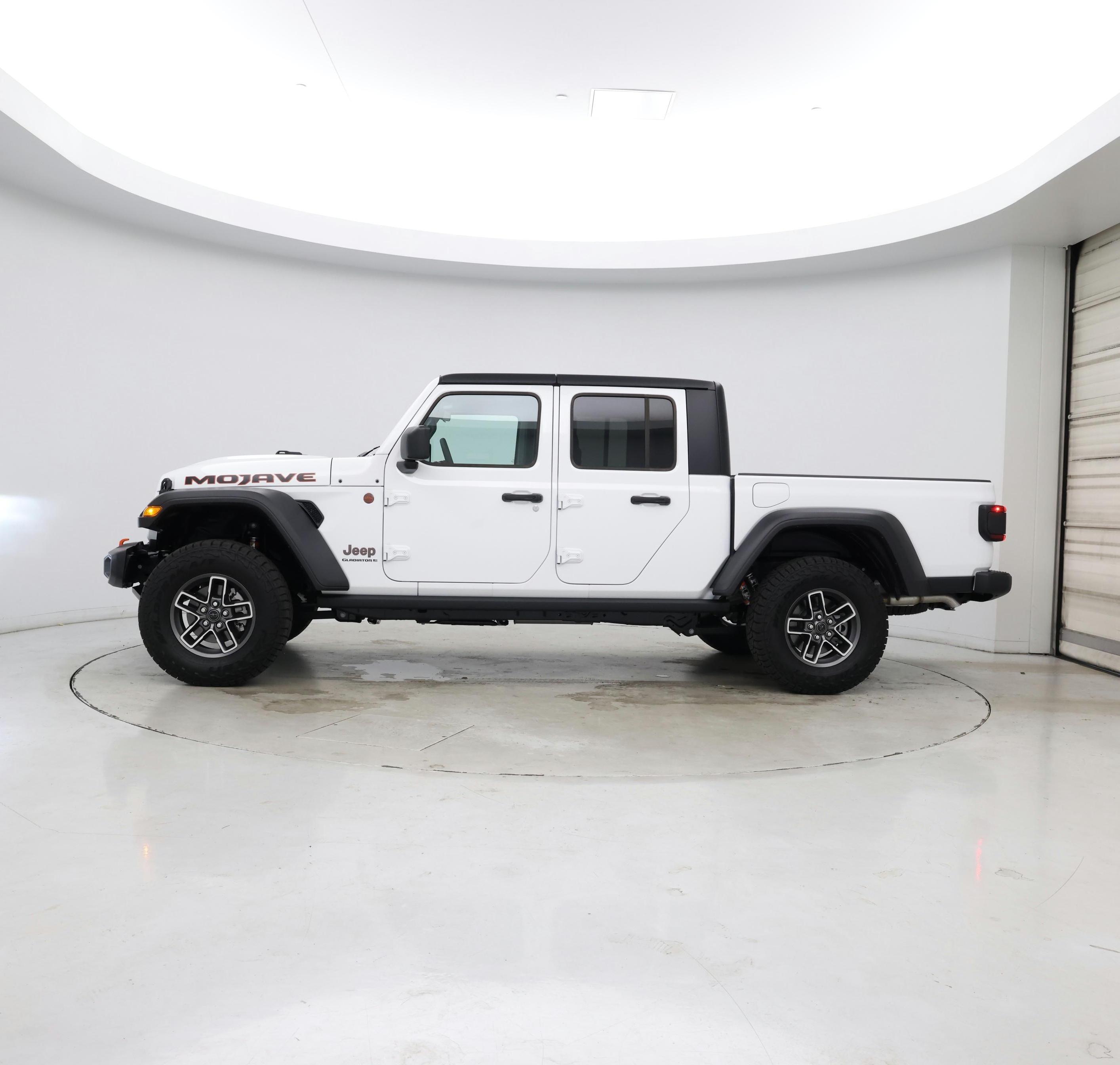 Thumbnail: 2025 Jeep Gladiator - 3