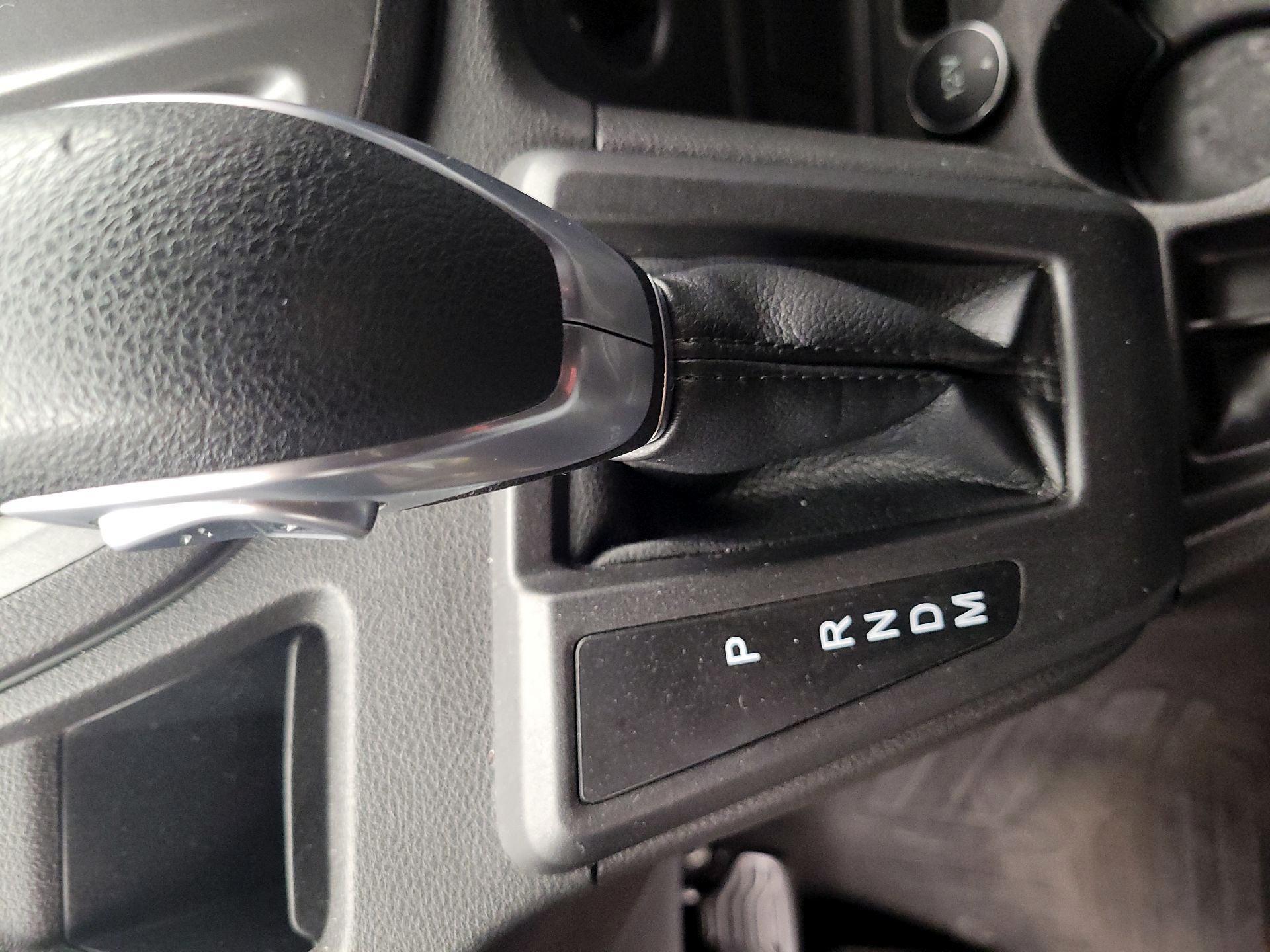Thumbnail: 2016 Ford Transit Series - 17