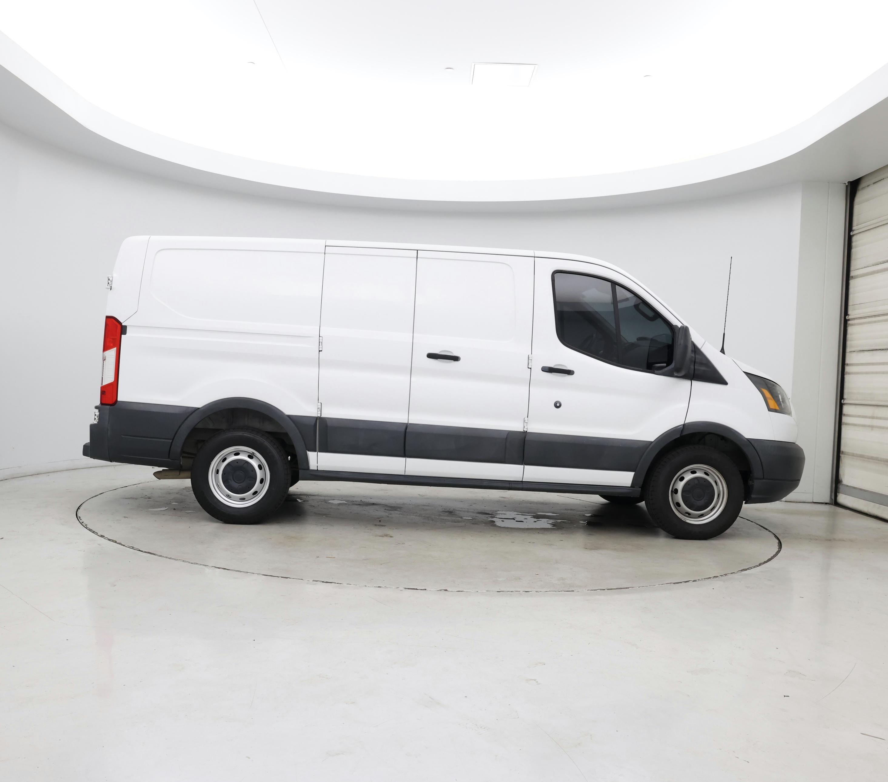 Thumbnail: 2016 Ford Transit Series - 7