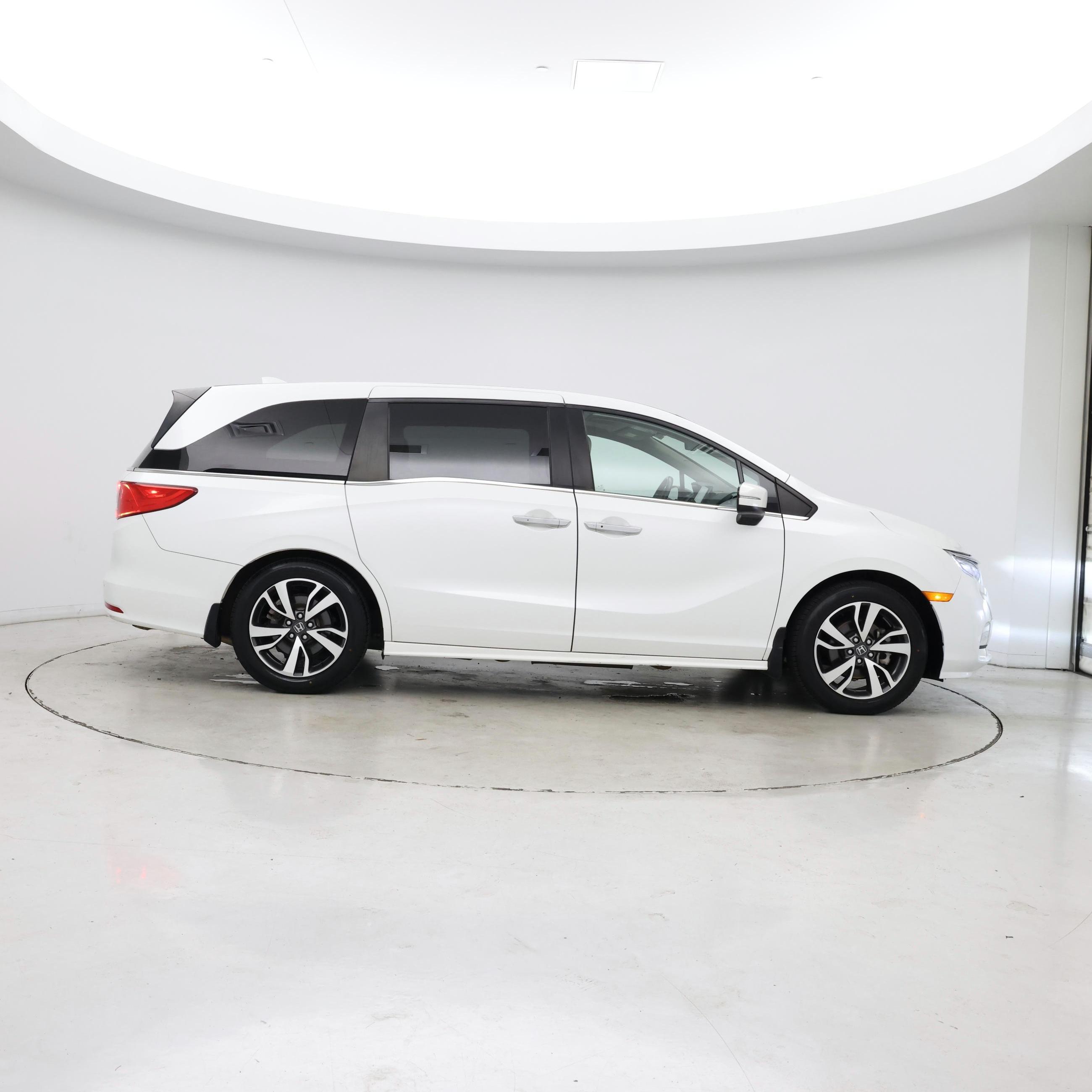 Thumbnail: 2021 Honda Odyssey - 7