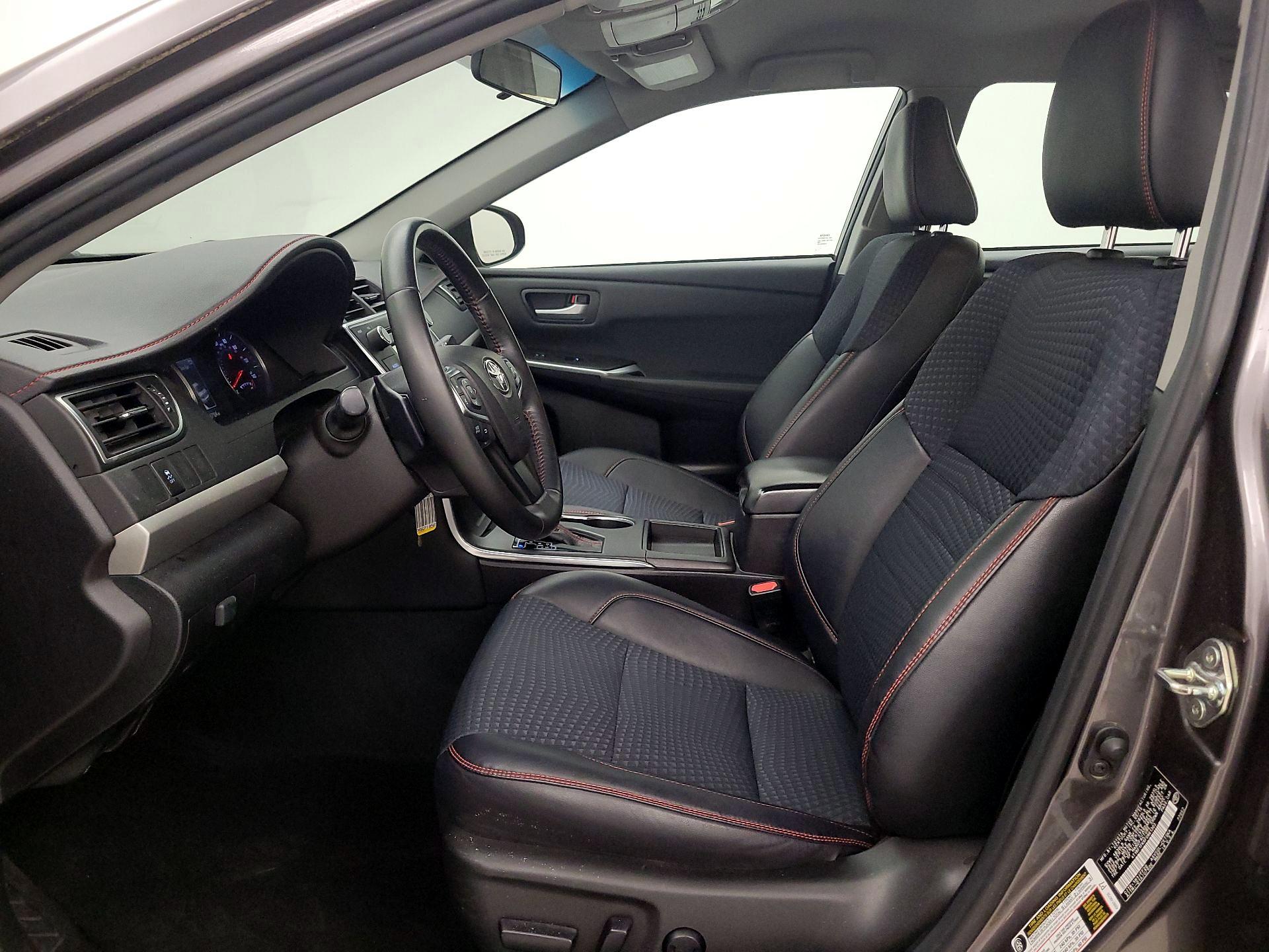 Thumbnail: 2015 Toyota Camry - 11