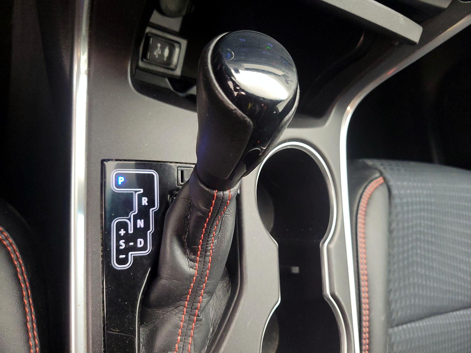 Thumbnail: 2015 Toyota Camry - 17