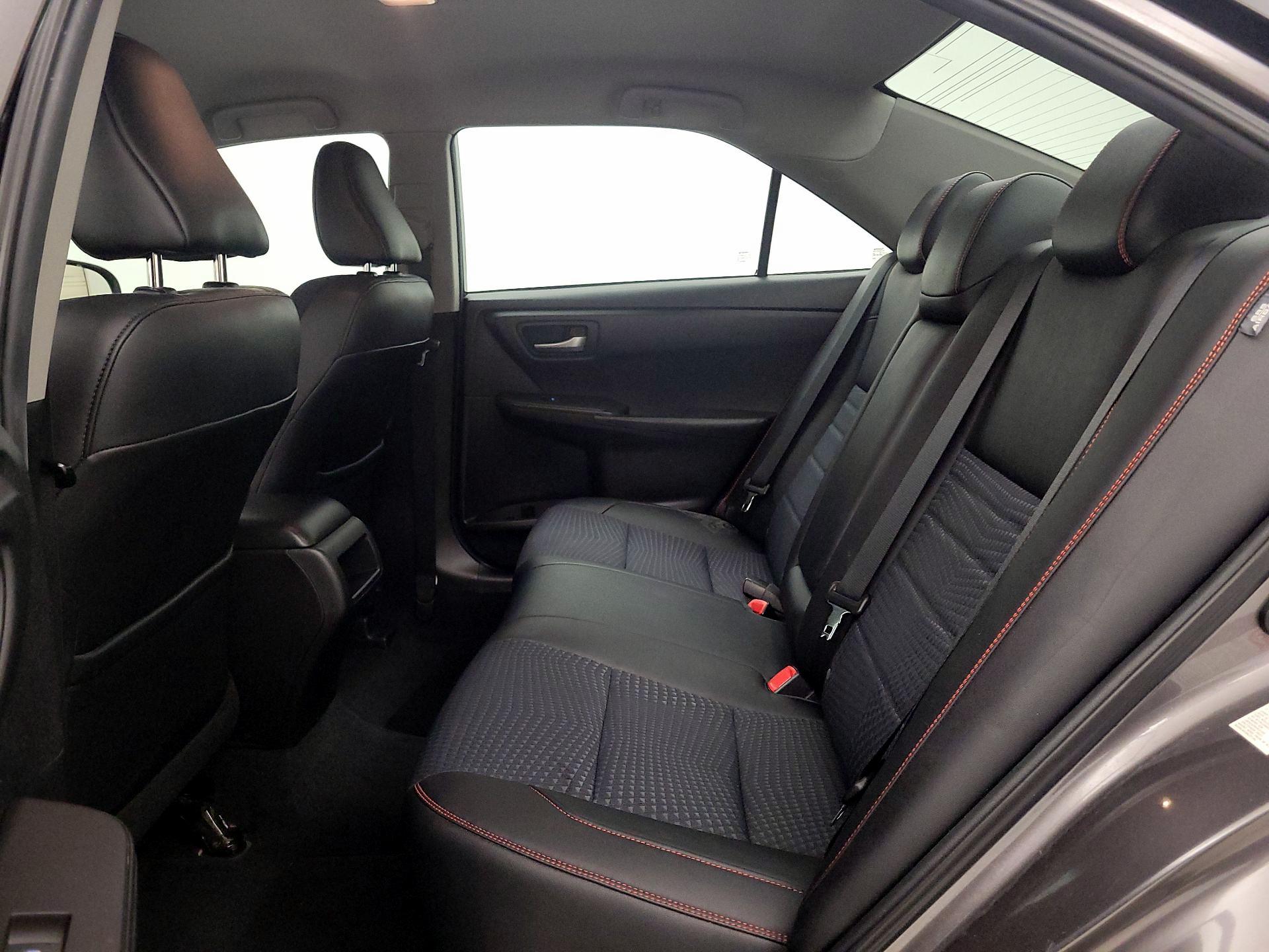 Thumbnail: 2015 Toyota Camry - 19