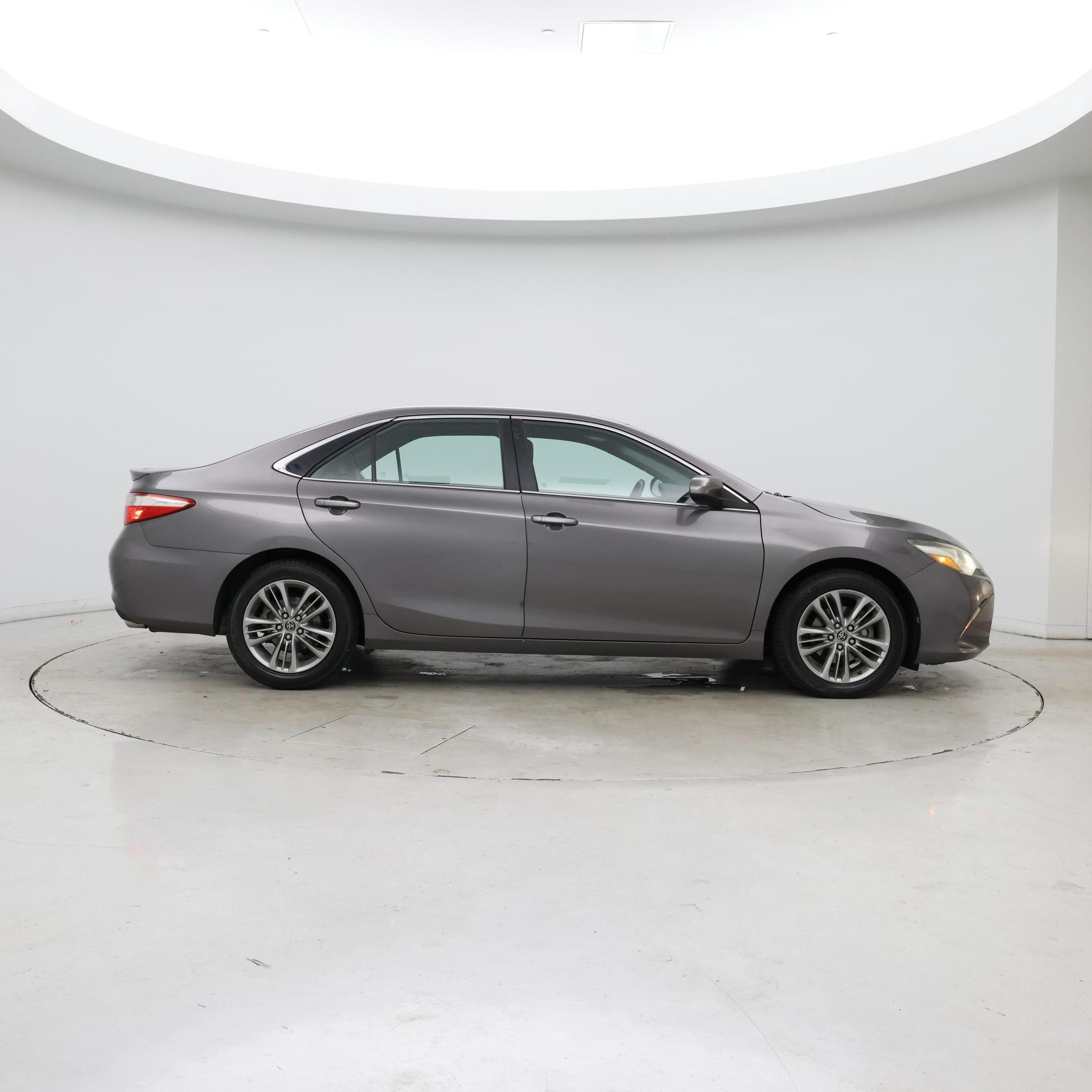 Thumbnail: 2015 Toyota Camry - 7