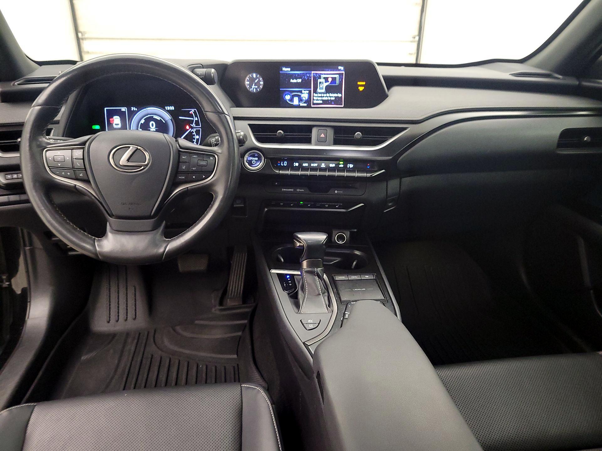 Thumbnail: 2019 Lexus UX - 9