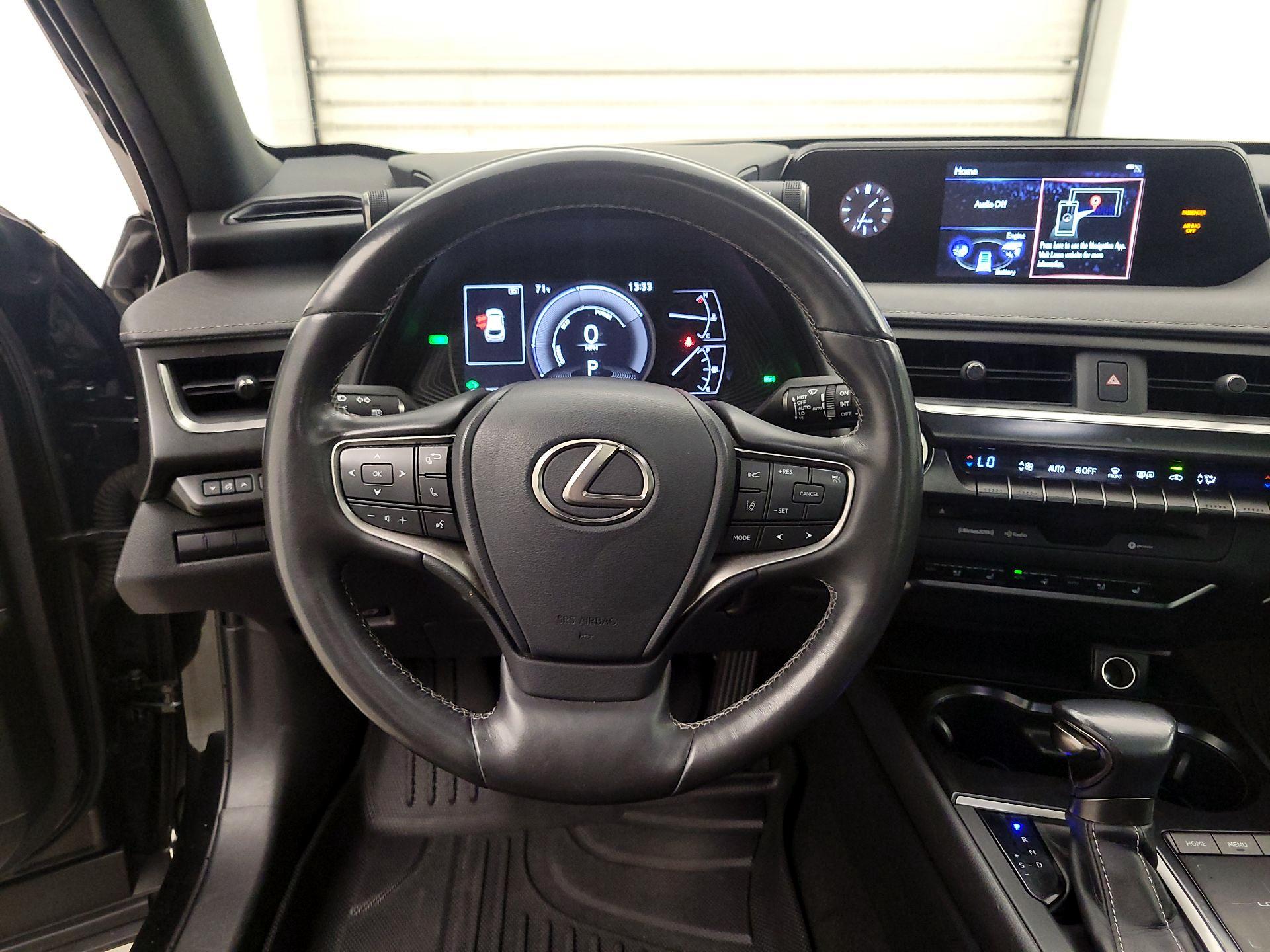 Thumbnail: 2019 Lexus UX - 10
