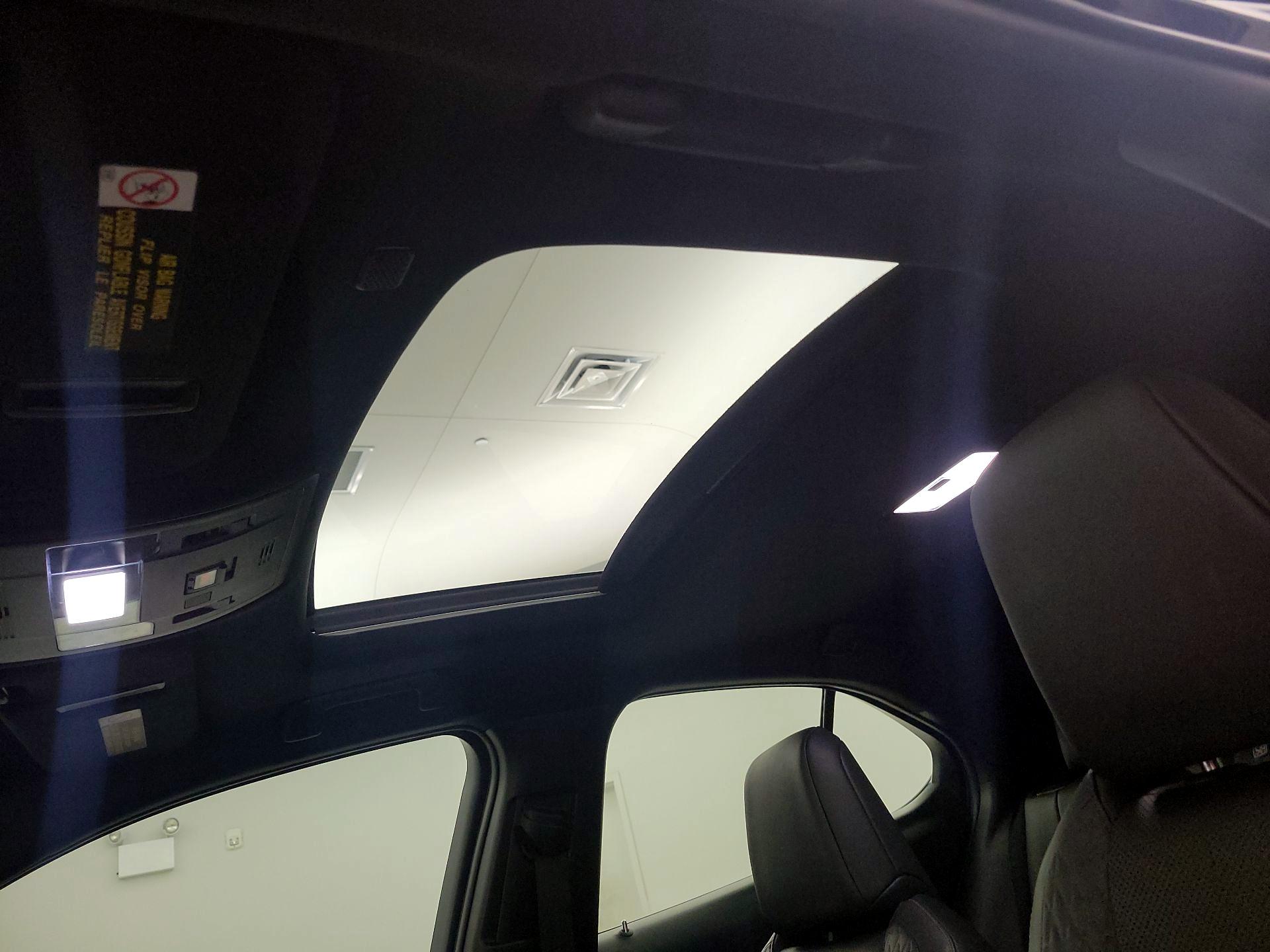 Thumbnail: 2019 Lexus UX - 19