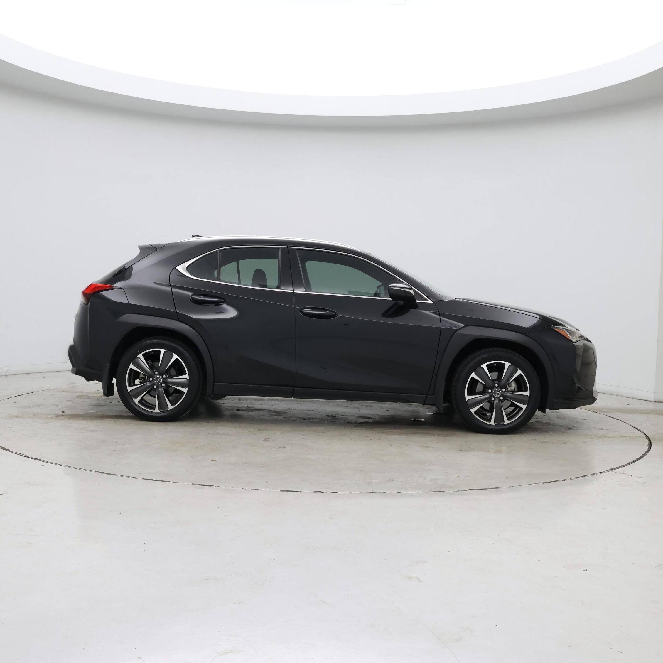 Thumbnail: 2019 Lexus UX - 7